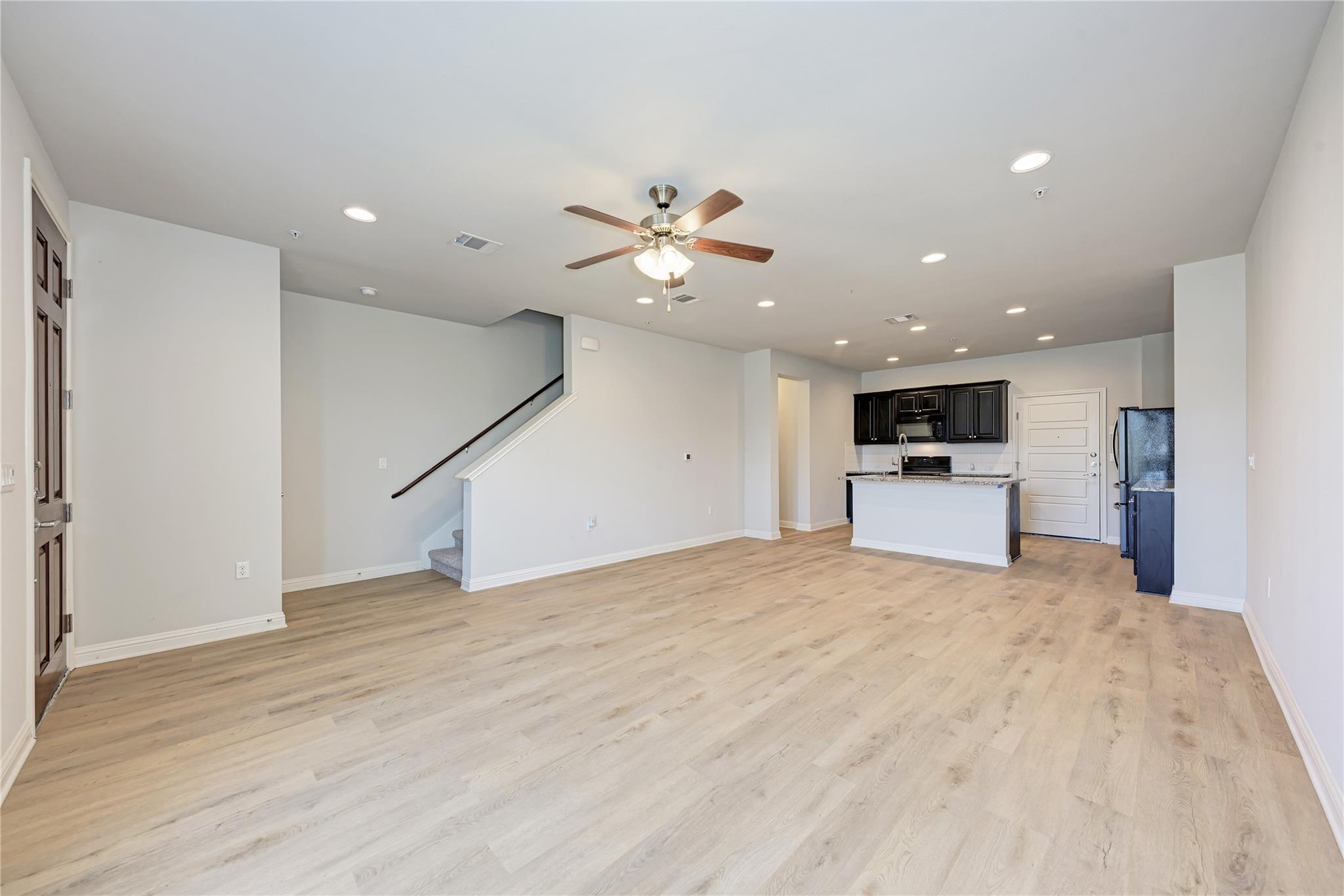 6814 Riverside DR #32 — photo 3