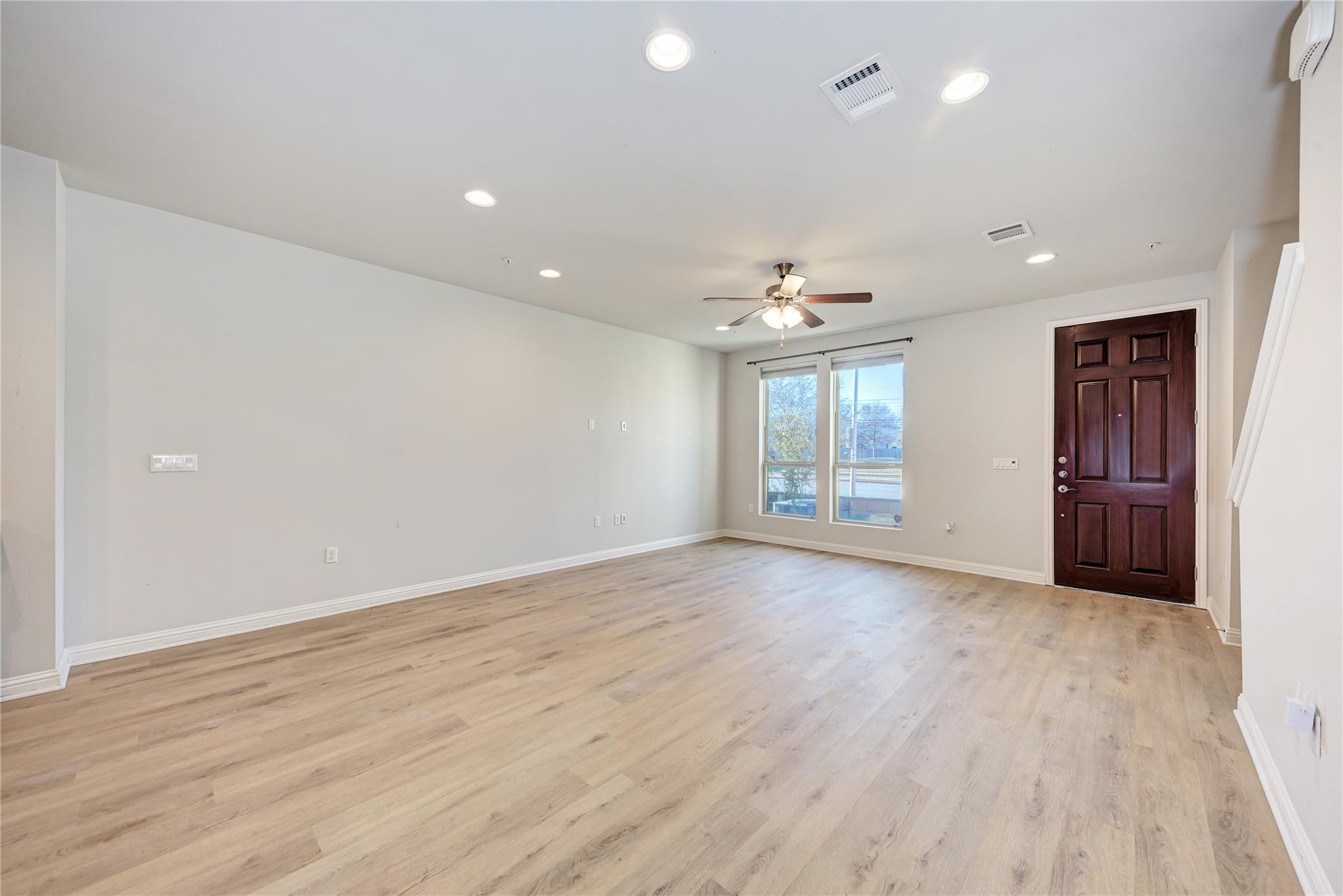 6814 Riverside DR #32 — photo 4