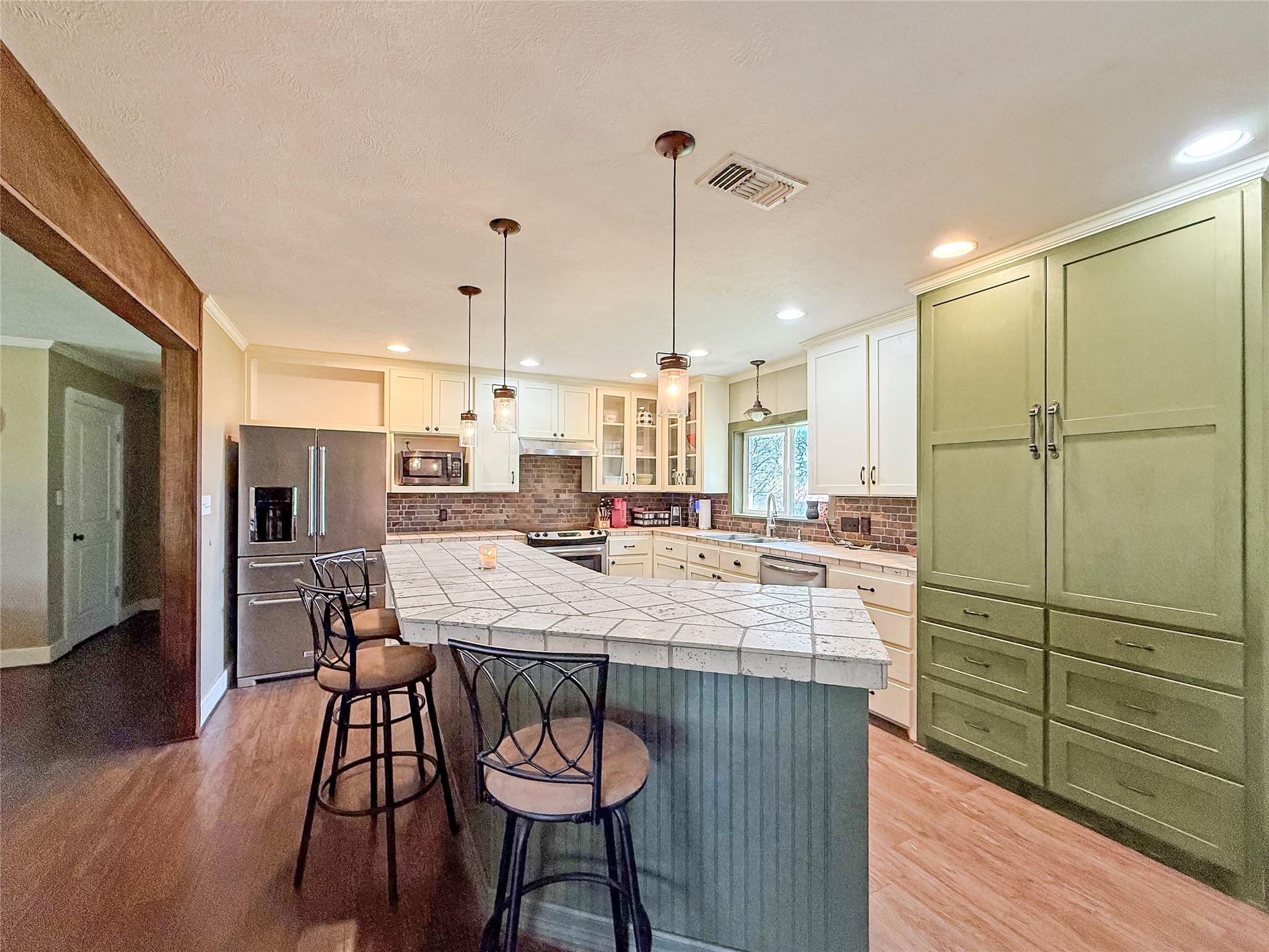 1401 Fm 112 — photo 3