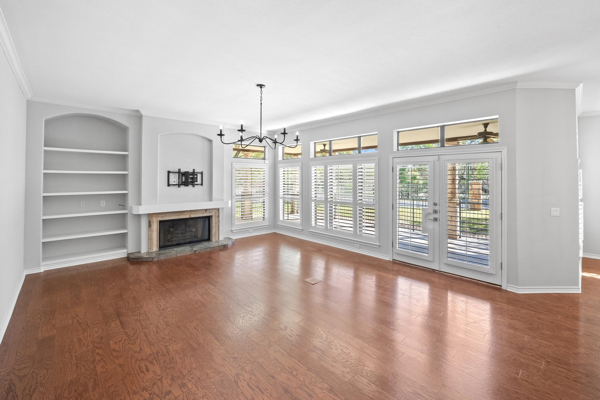 300 San Gabriel Village BLVD #410 — photo 4