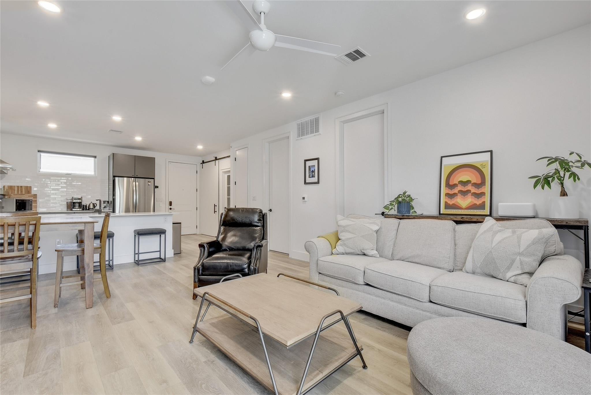 2709 5th ST #2305 — photo 3