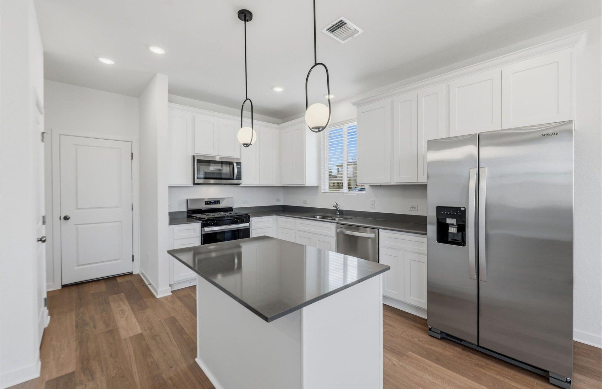 113 Lindheimer LN — photo 3