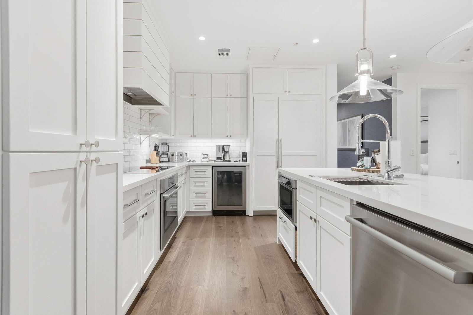 82 Island DR #8202 — photo 3