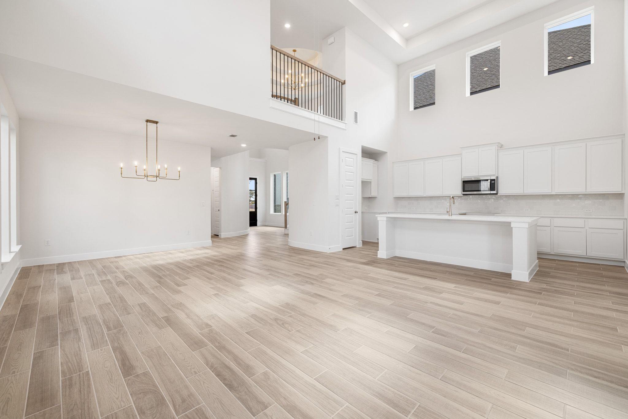 137 Emerald Grove DR — photo 3