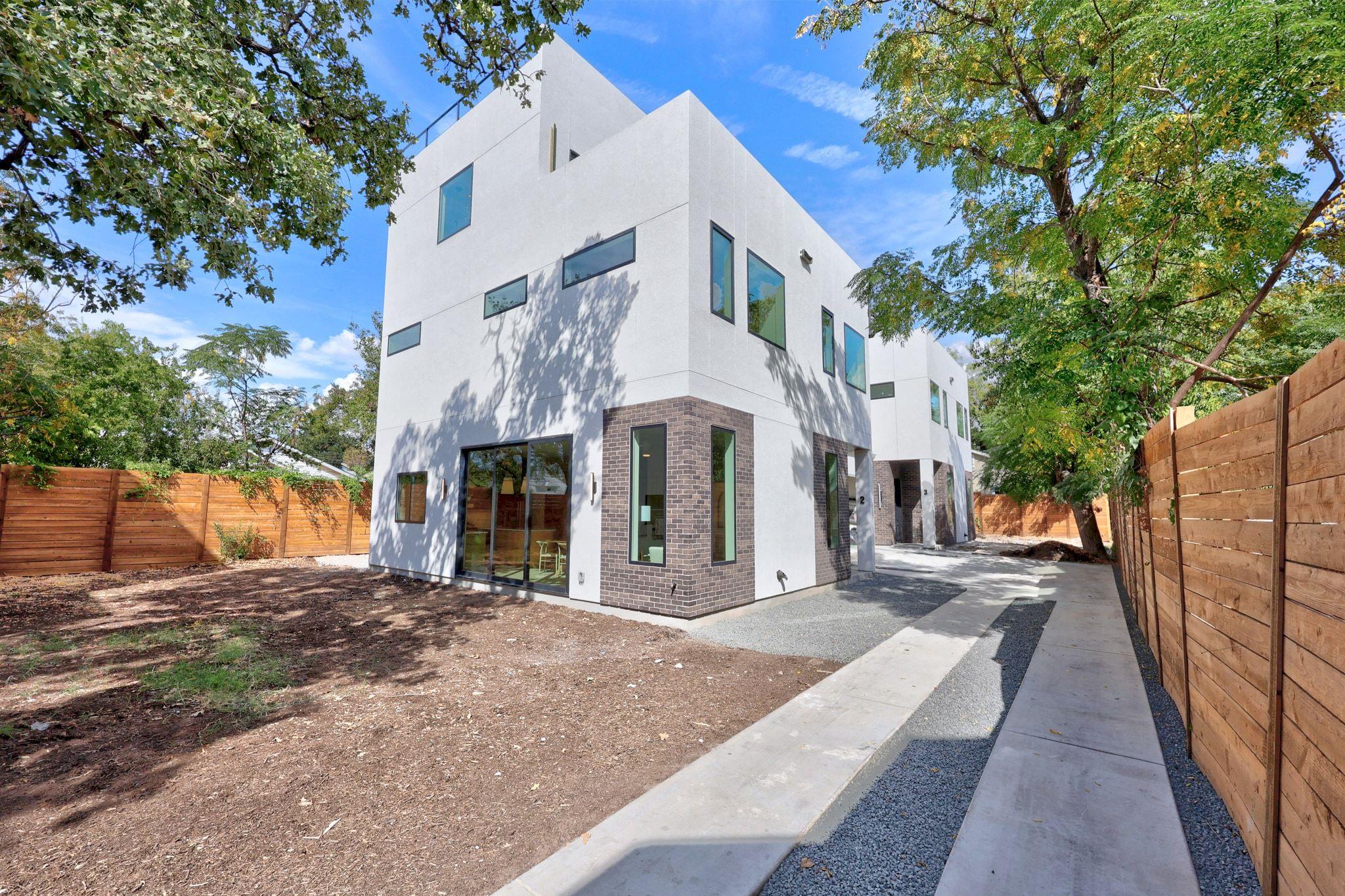 1175 Navasota ST #2 — photo 5