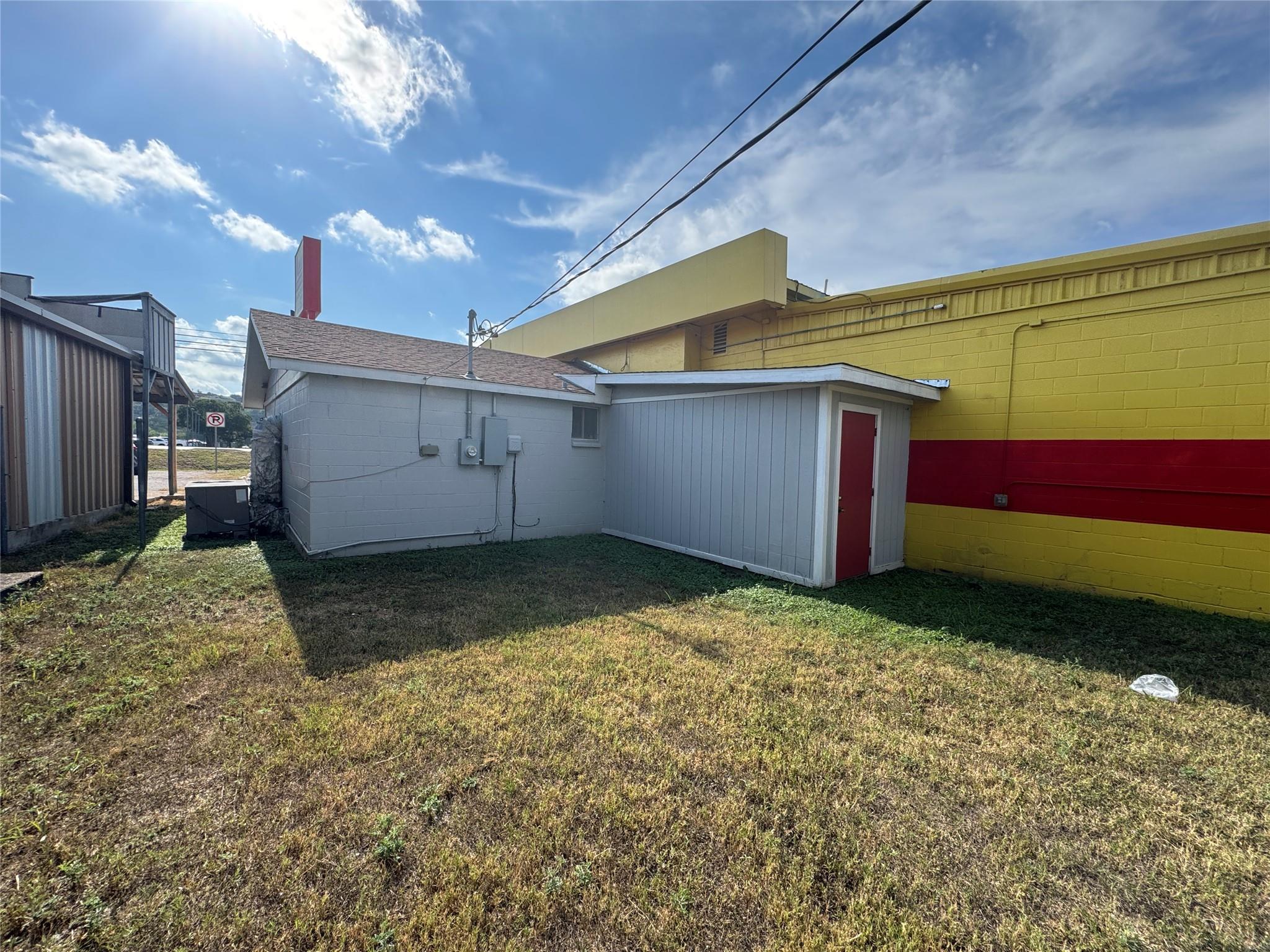 2202 - 2204 Us Highway 281 Highway — photo 5
