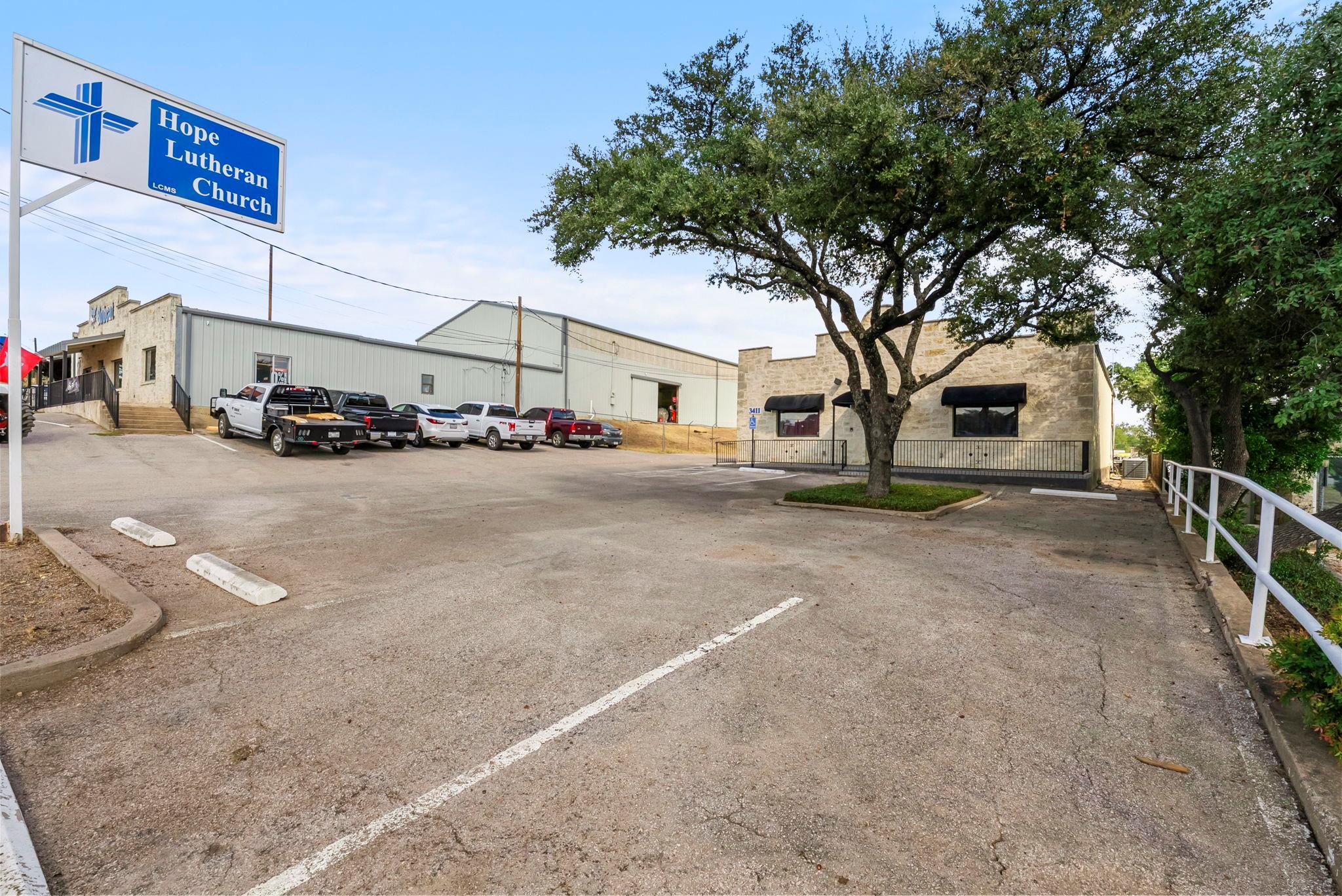3411 US Highway 281 — photo 3