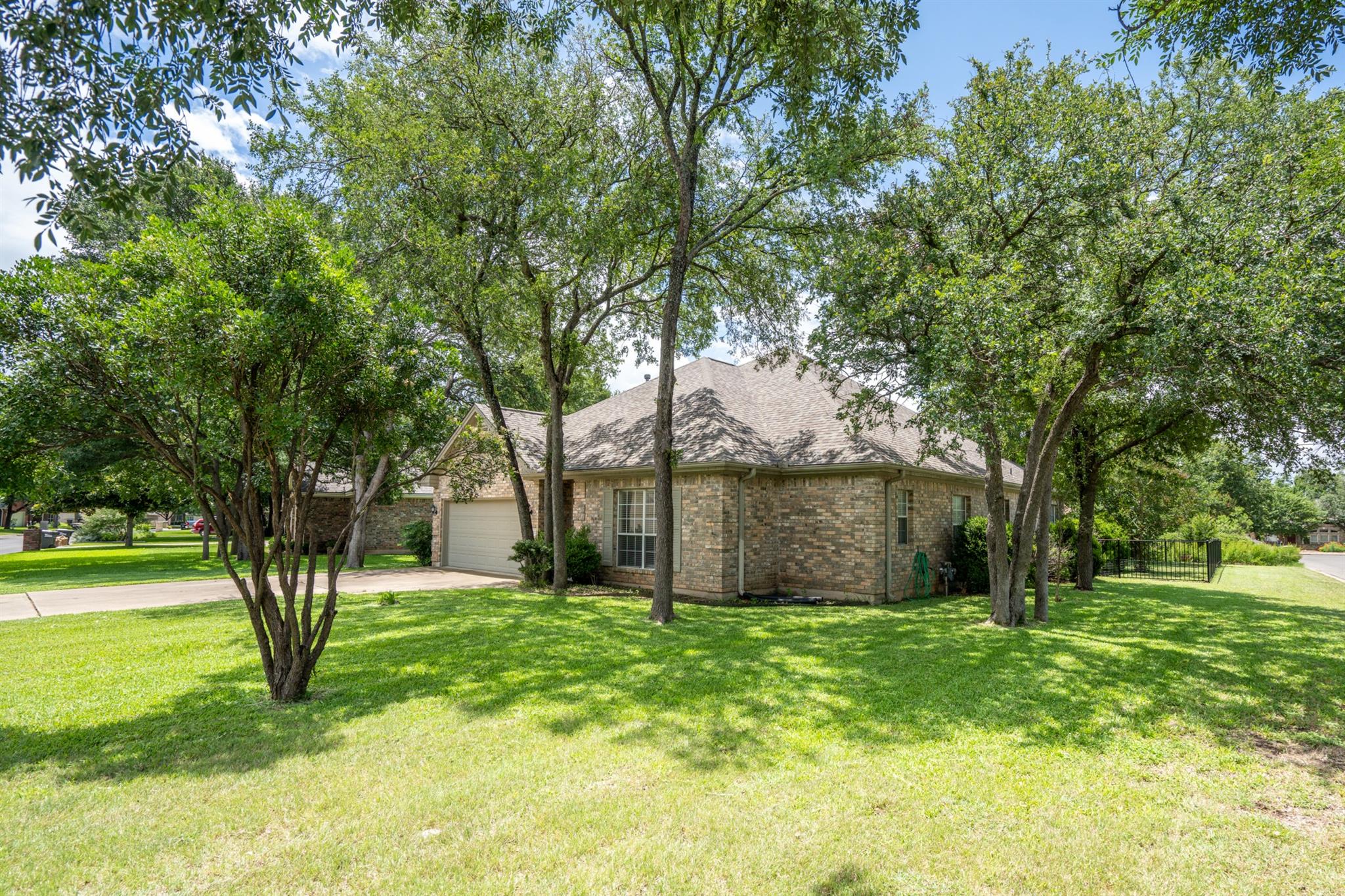 2912 Brandy LN — photo 5