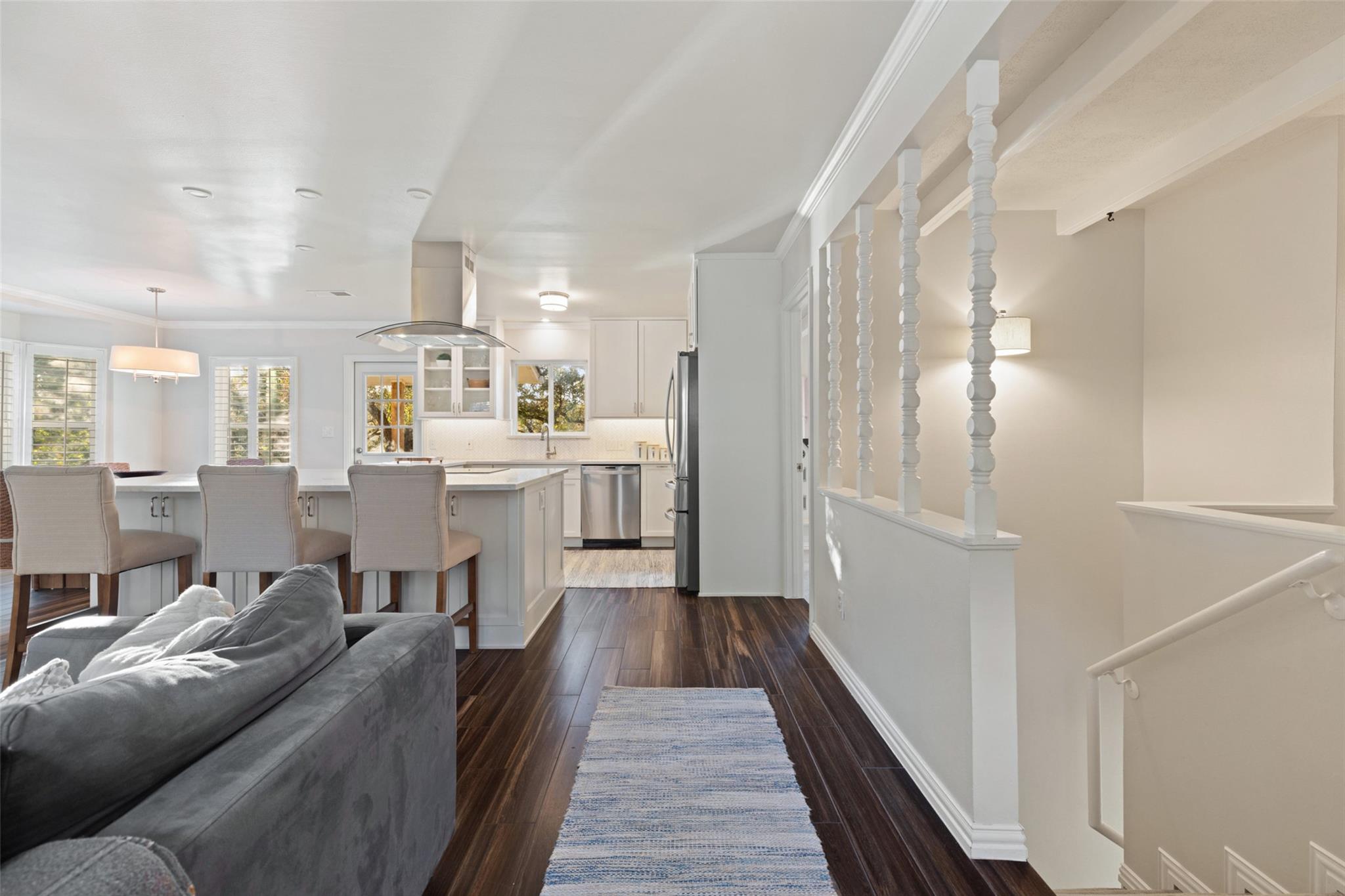 308 Cedar Hurst LN — photo 4