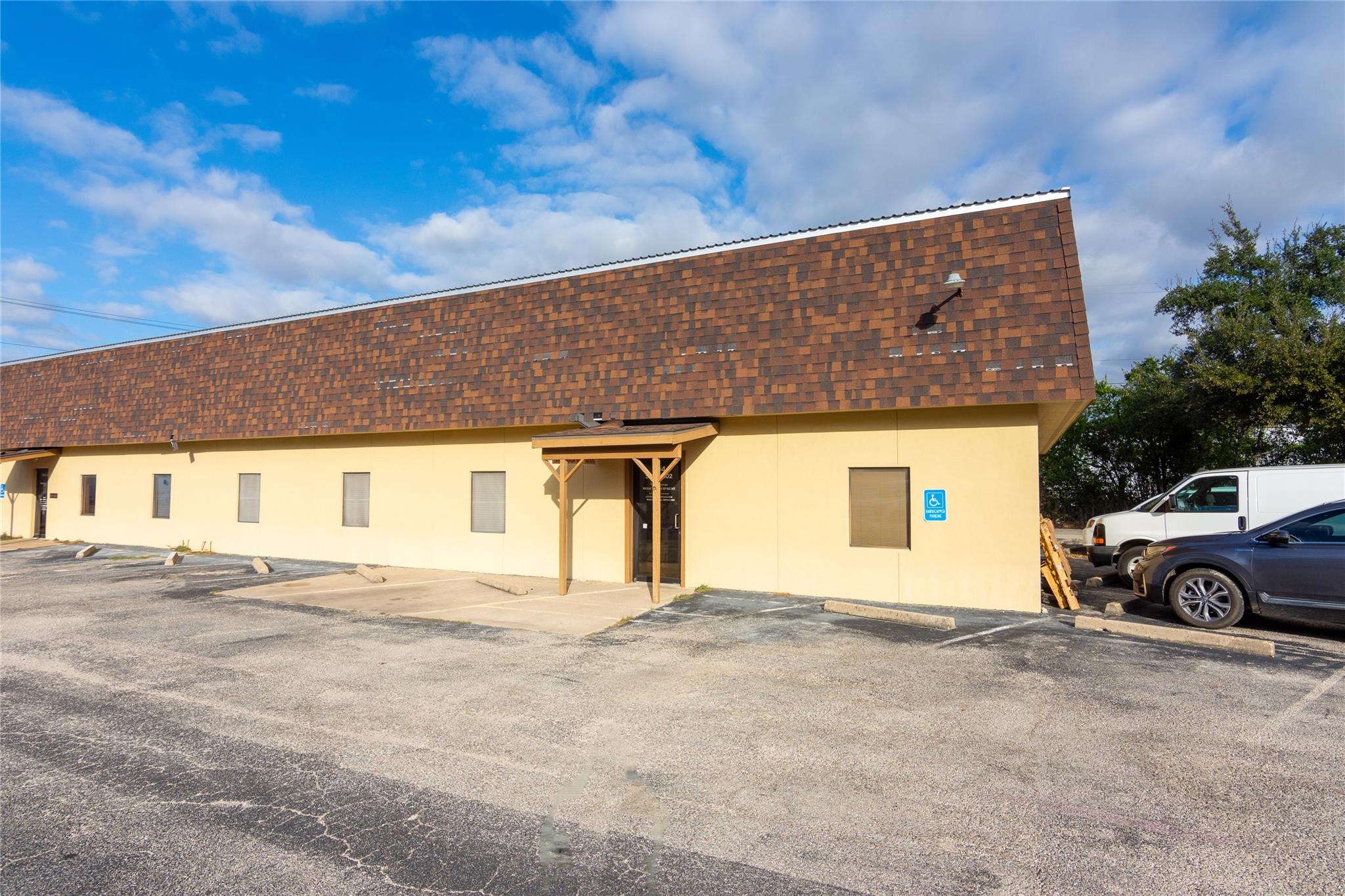 504 Leander RD — photo 5