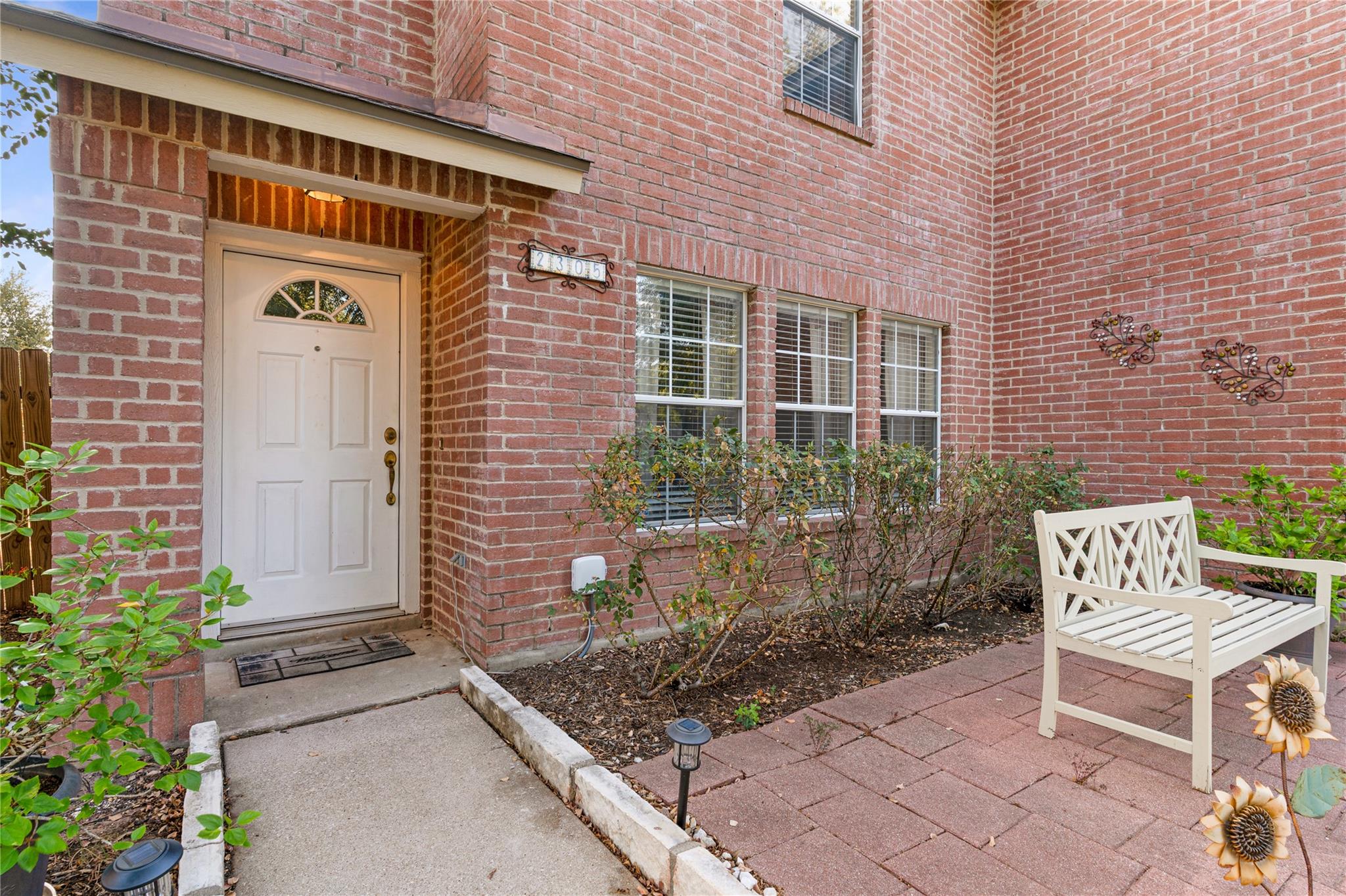 2305 Little Tree BND — photo 4