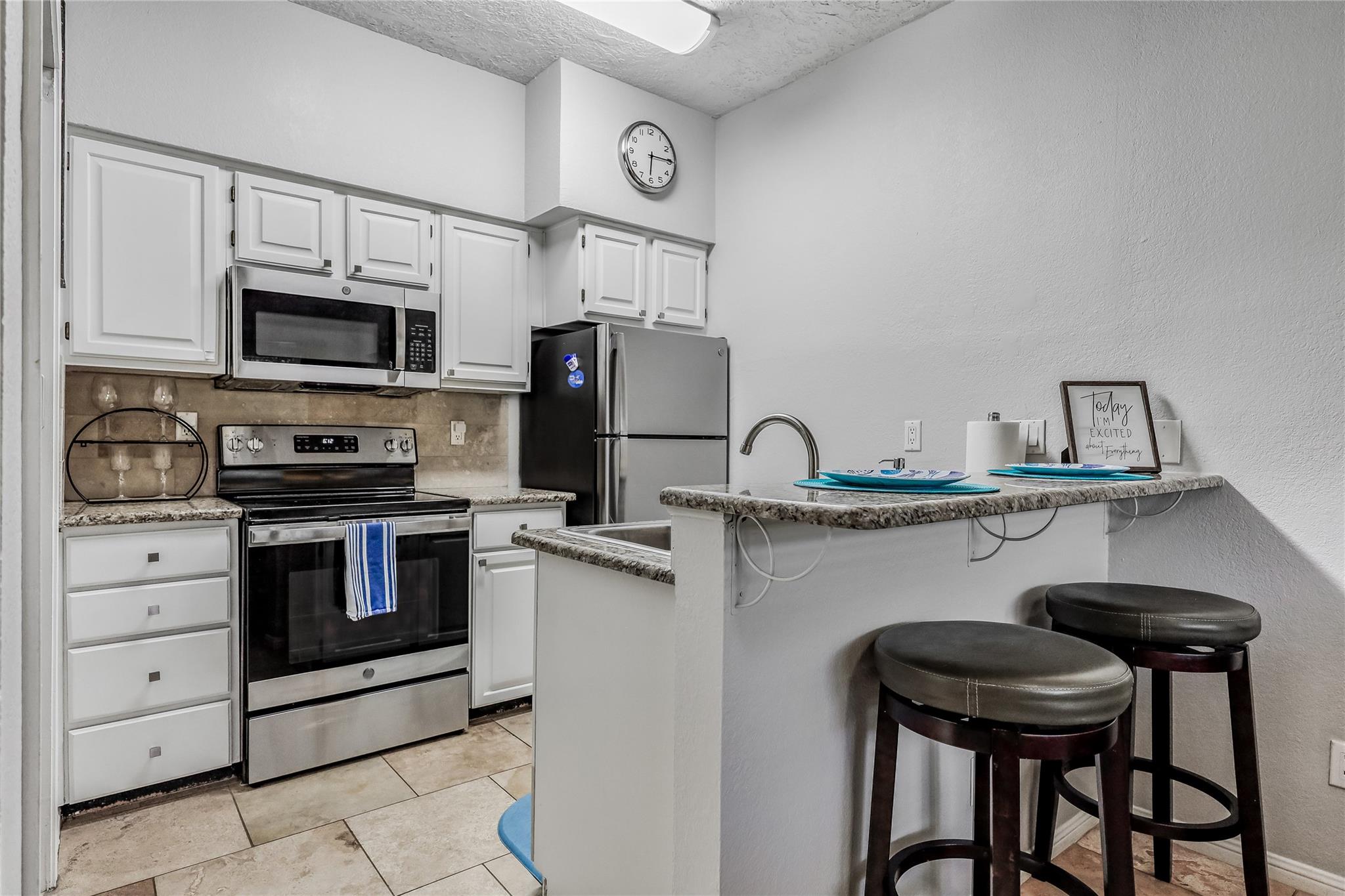3404 American DR #3300 — photo 4