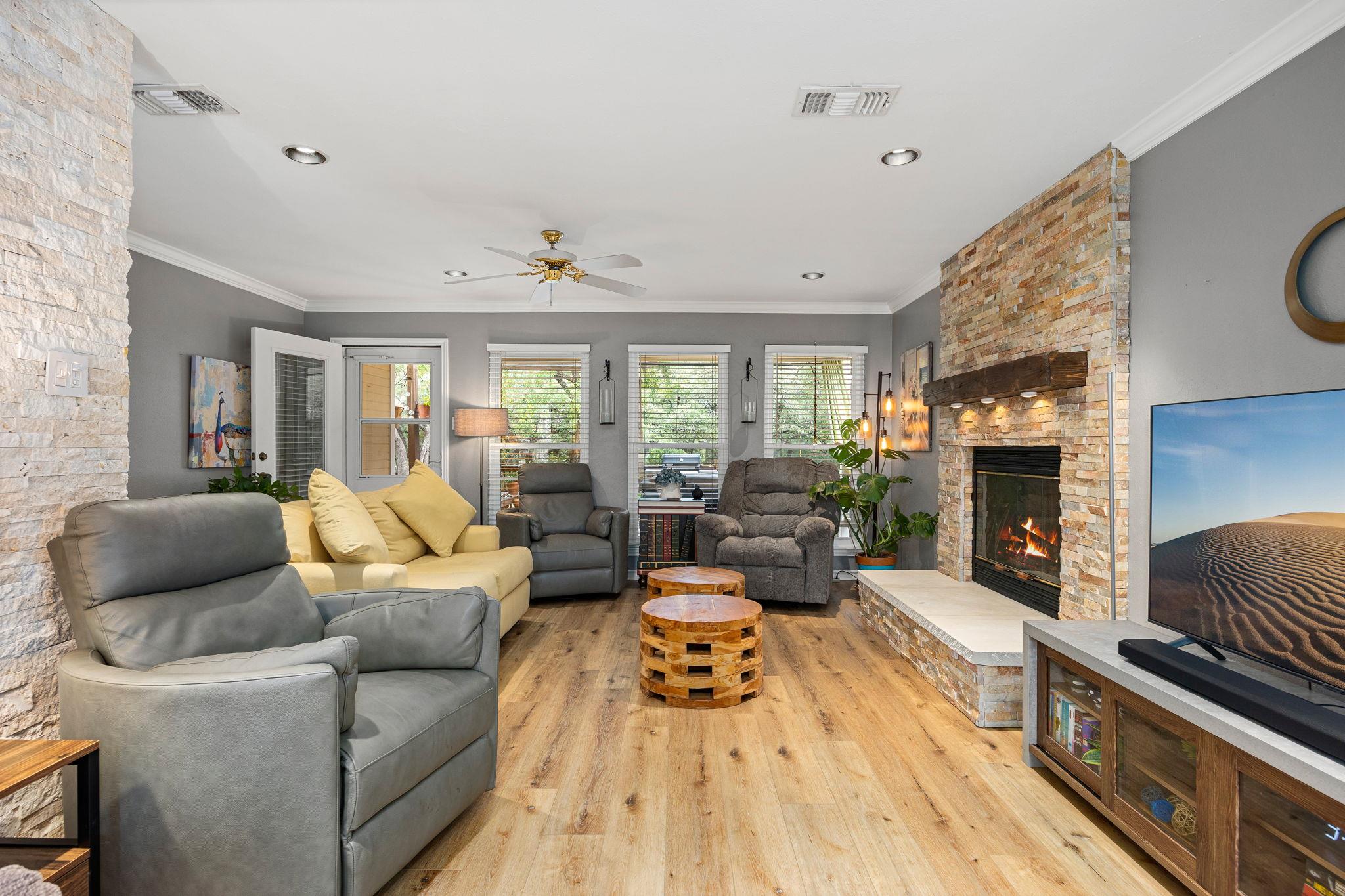 20 Westwood DR — photo 4