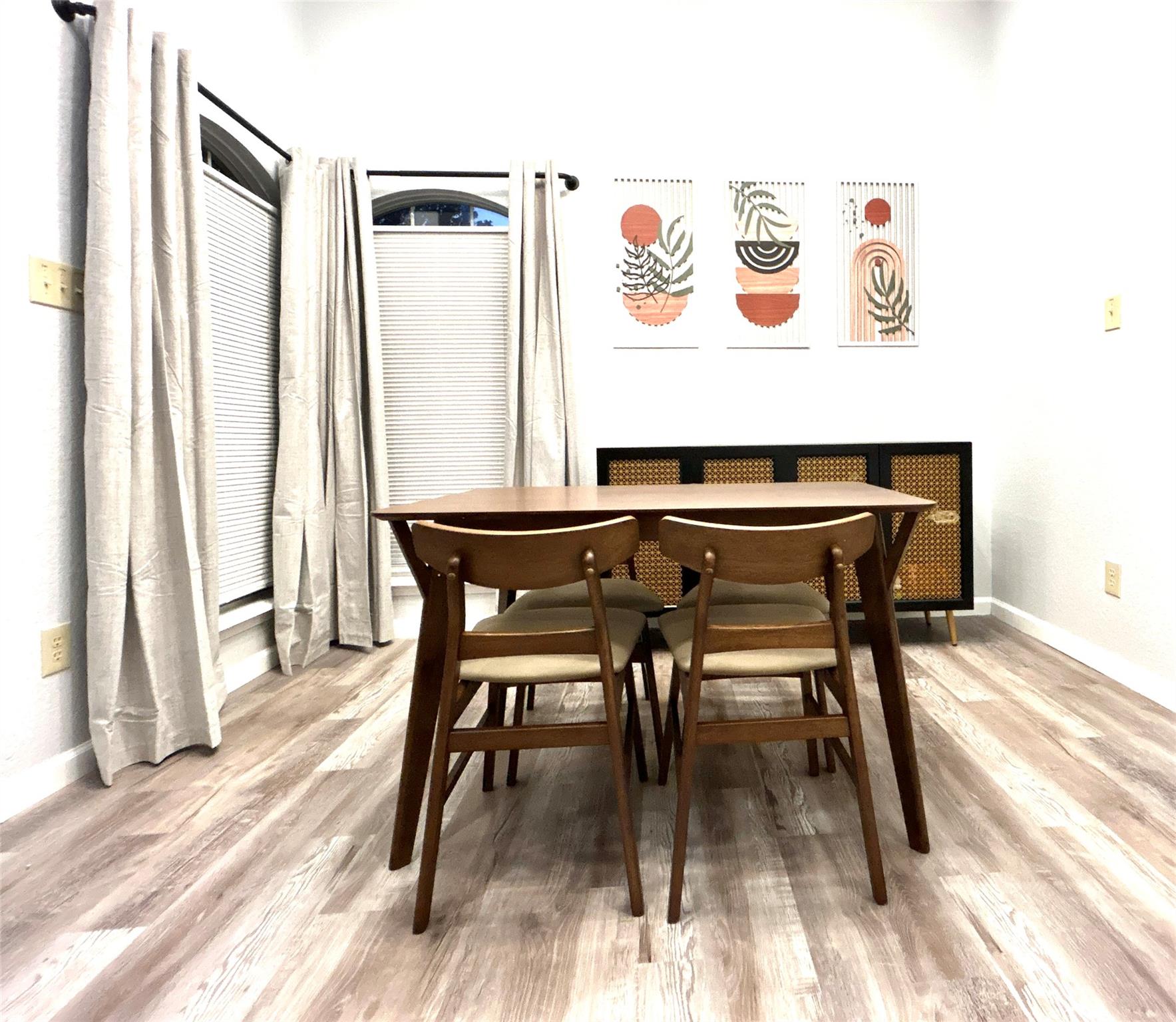 1701 Lynx CIR — photo 4