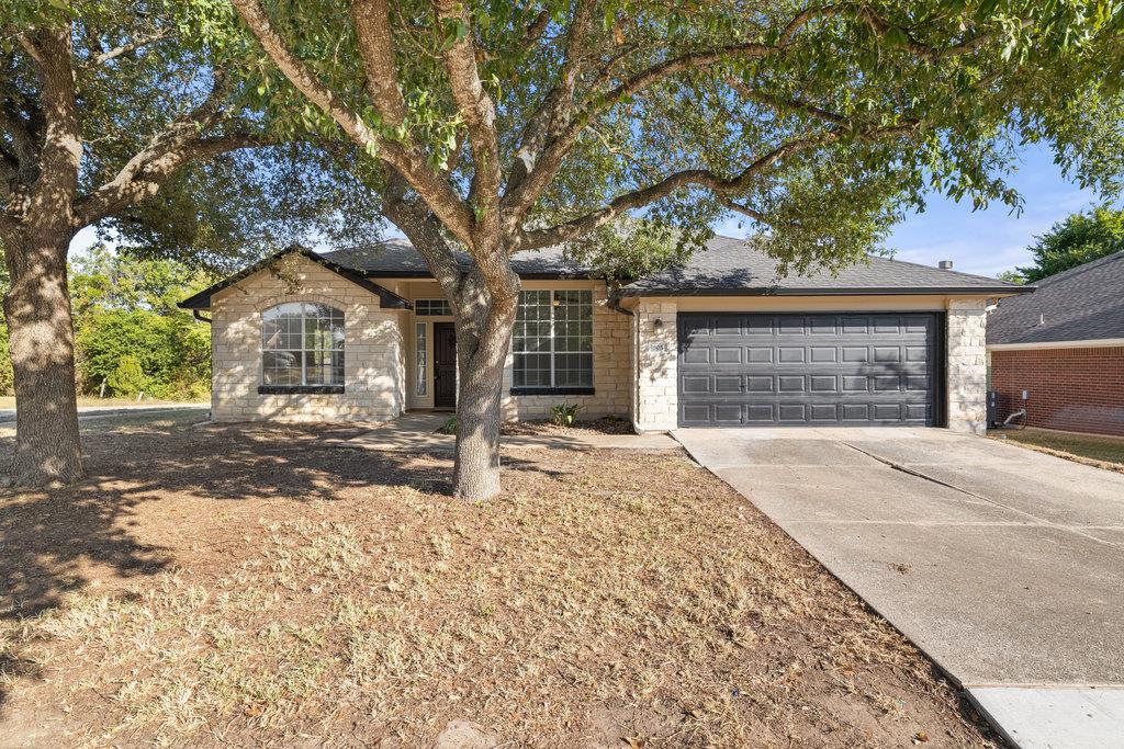 305 Plumbago DR — photo 3