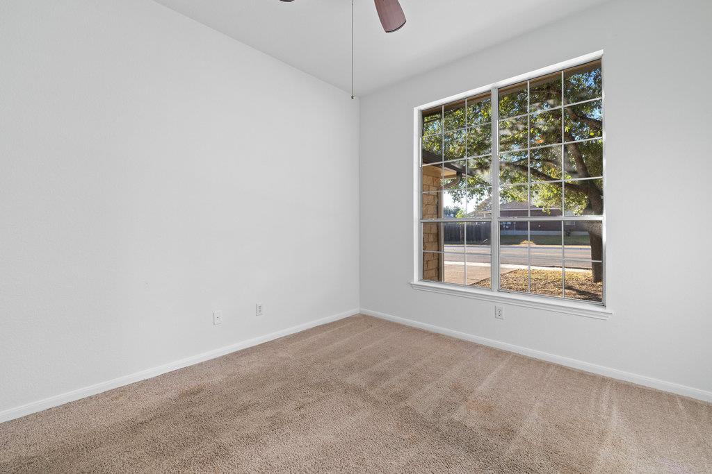 305 Plumbago DR — photo 5