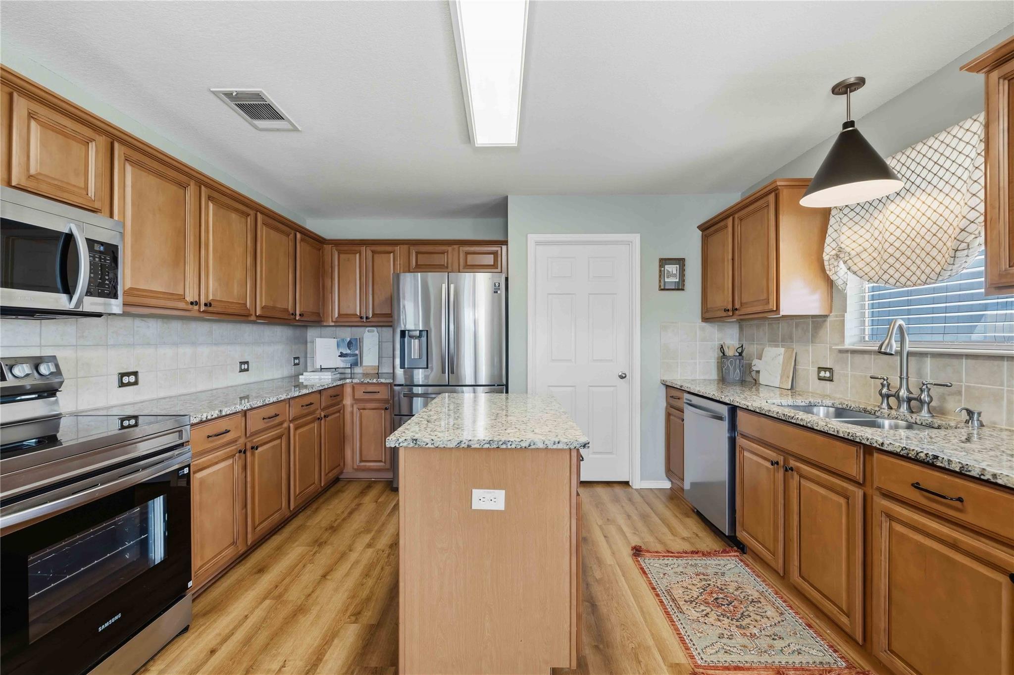 12301 Dwight Eisenhower ST — photo 4