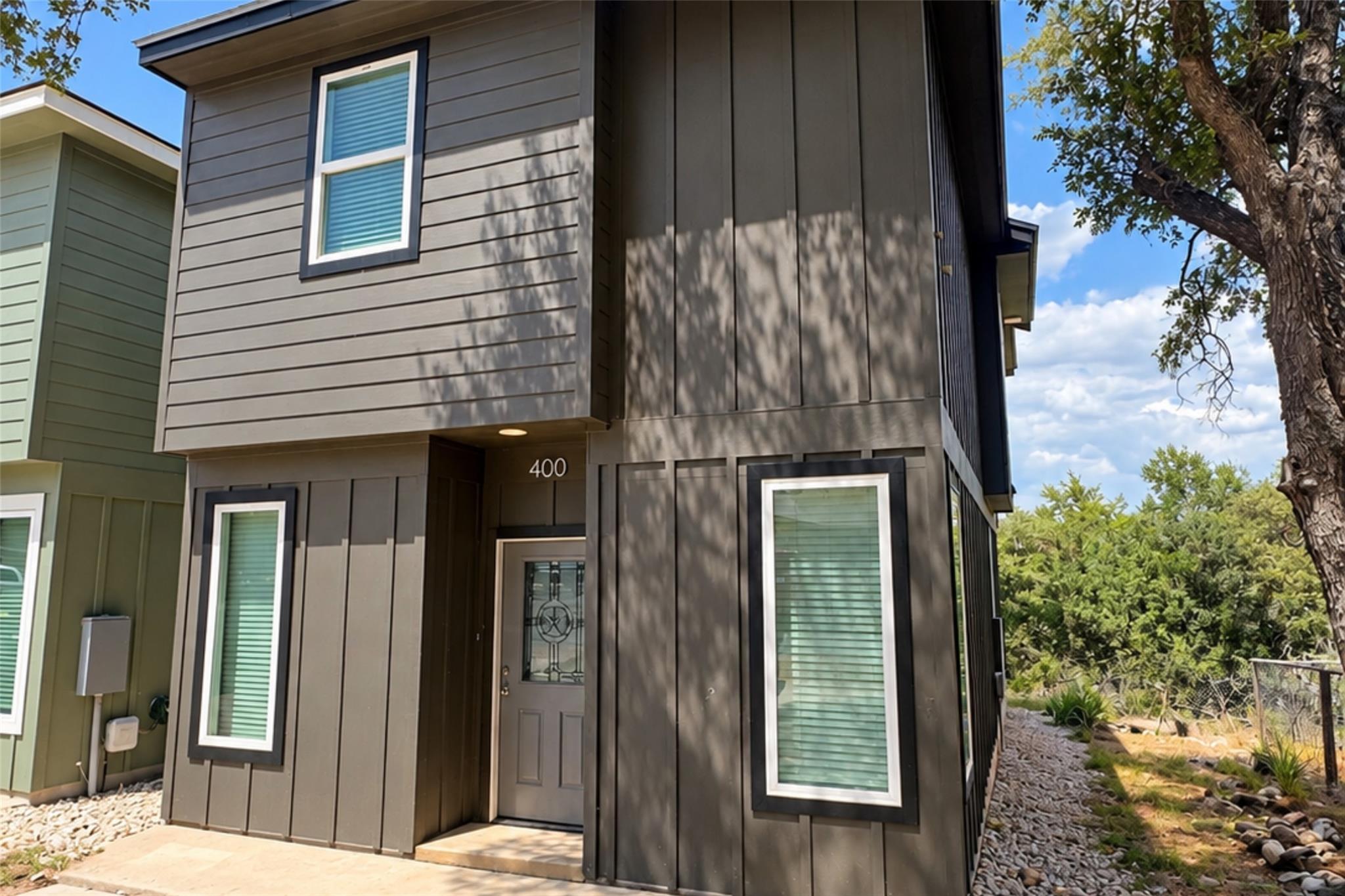 400 Shady Bluff DR — photo 5