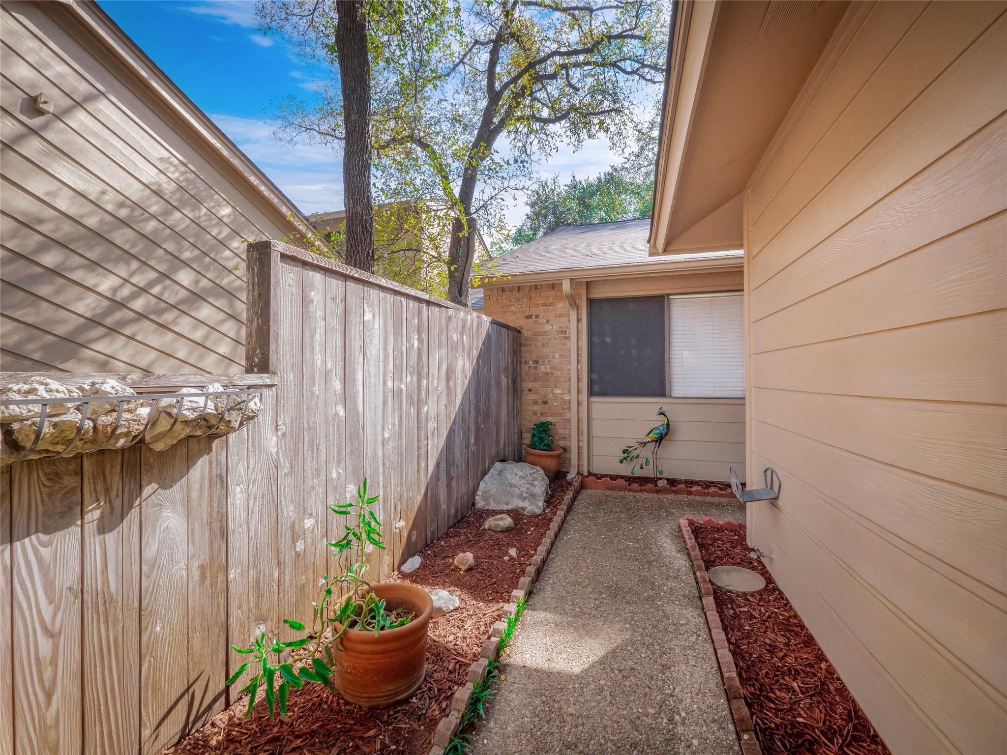 7211 Lakewood DR #E118 — photo 3