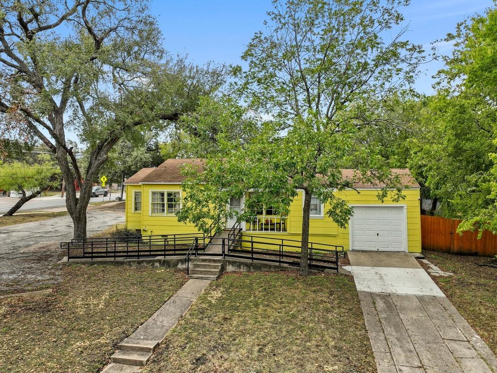2710 Manor RD — photo 4