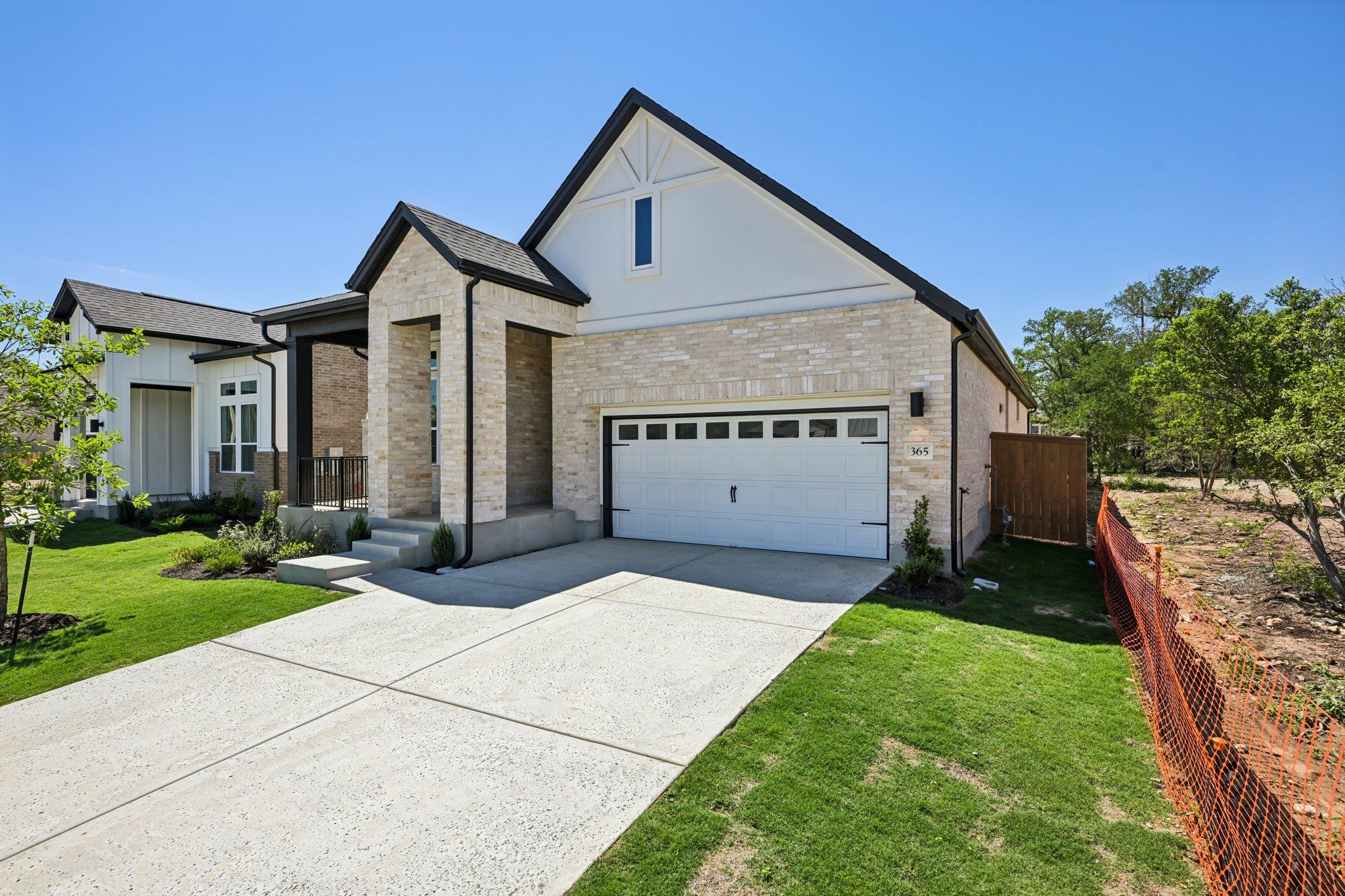 365 San Saba DR — photo 3