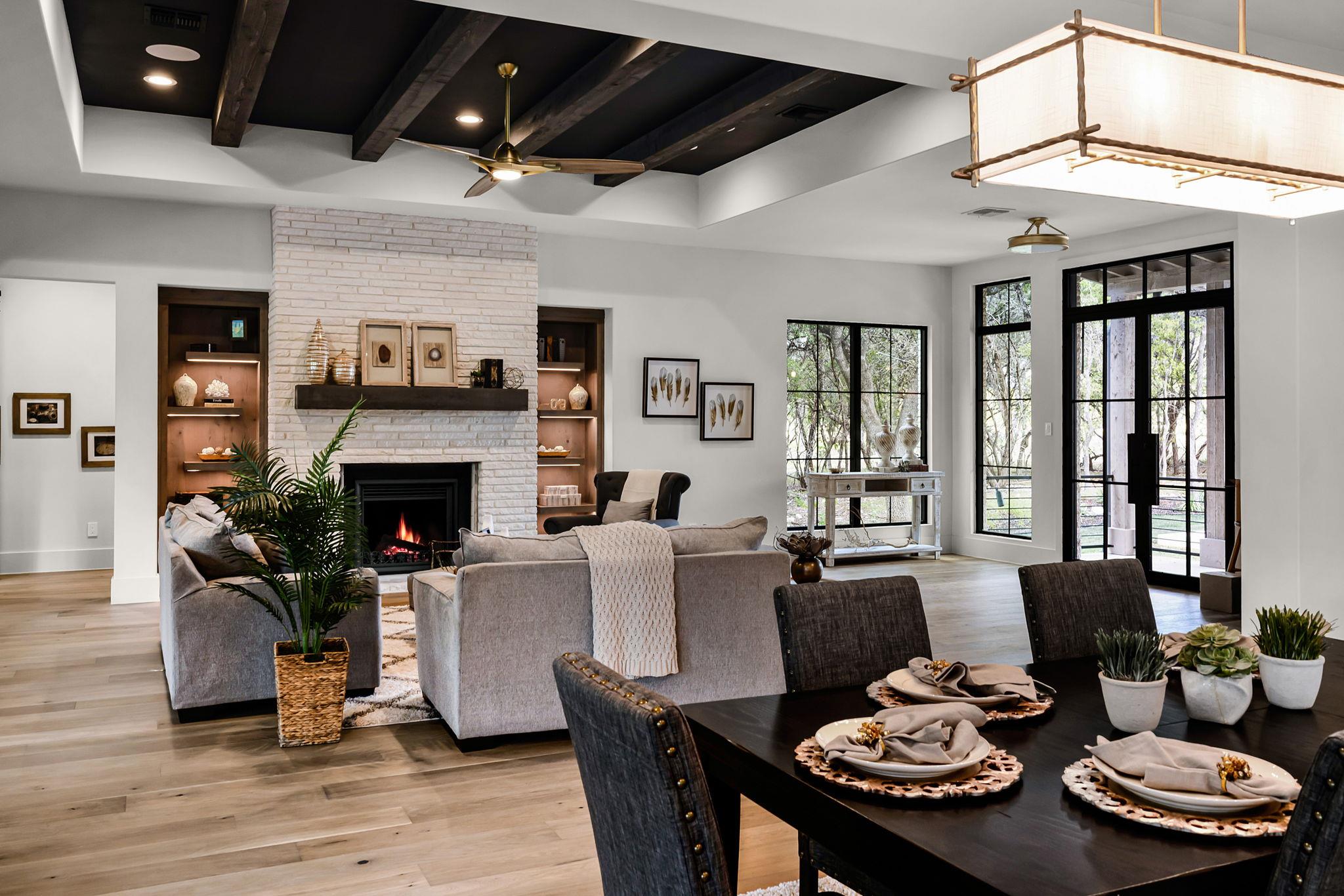 232 Riverfront DR — photo 4