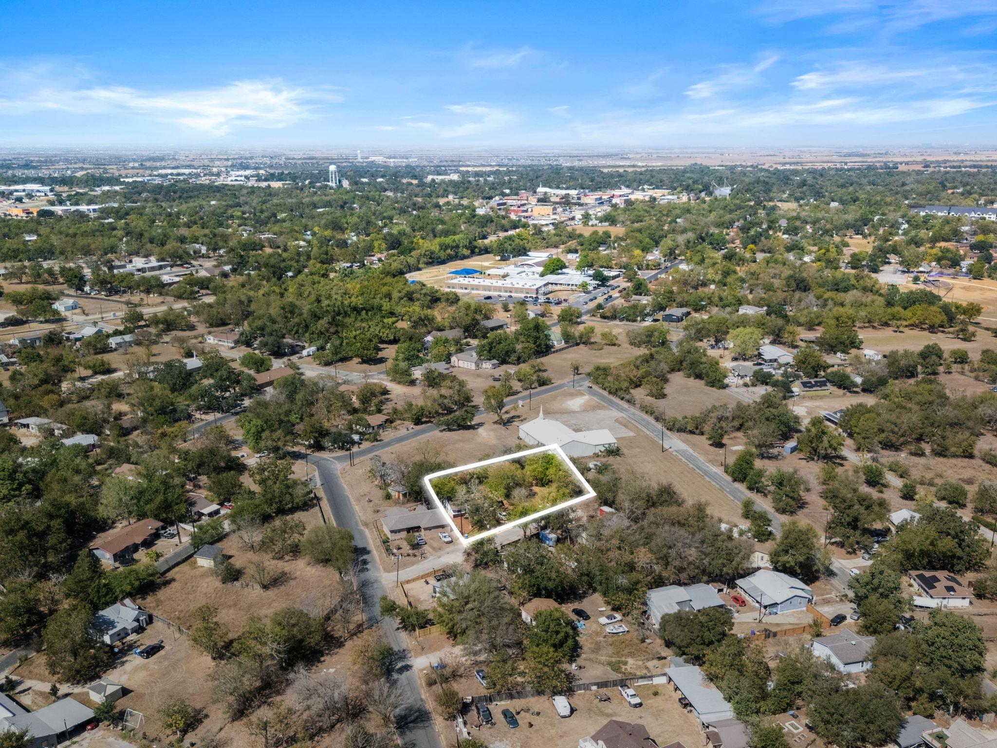 102 Masonic DR — photo 4