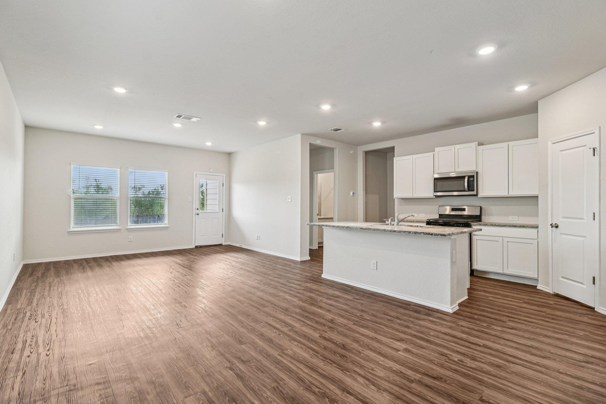 4006 Bay Leaf Loop — photo 3