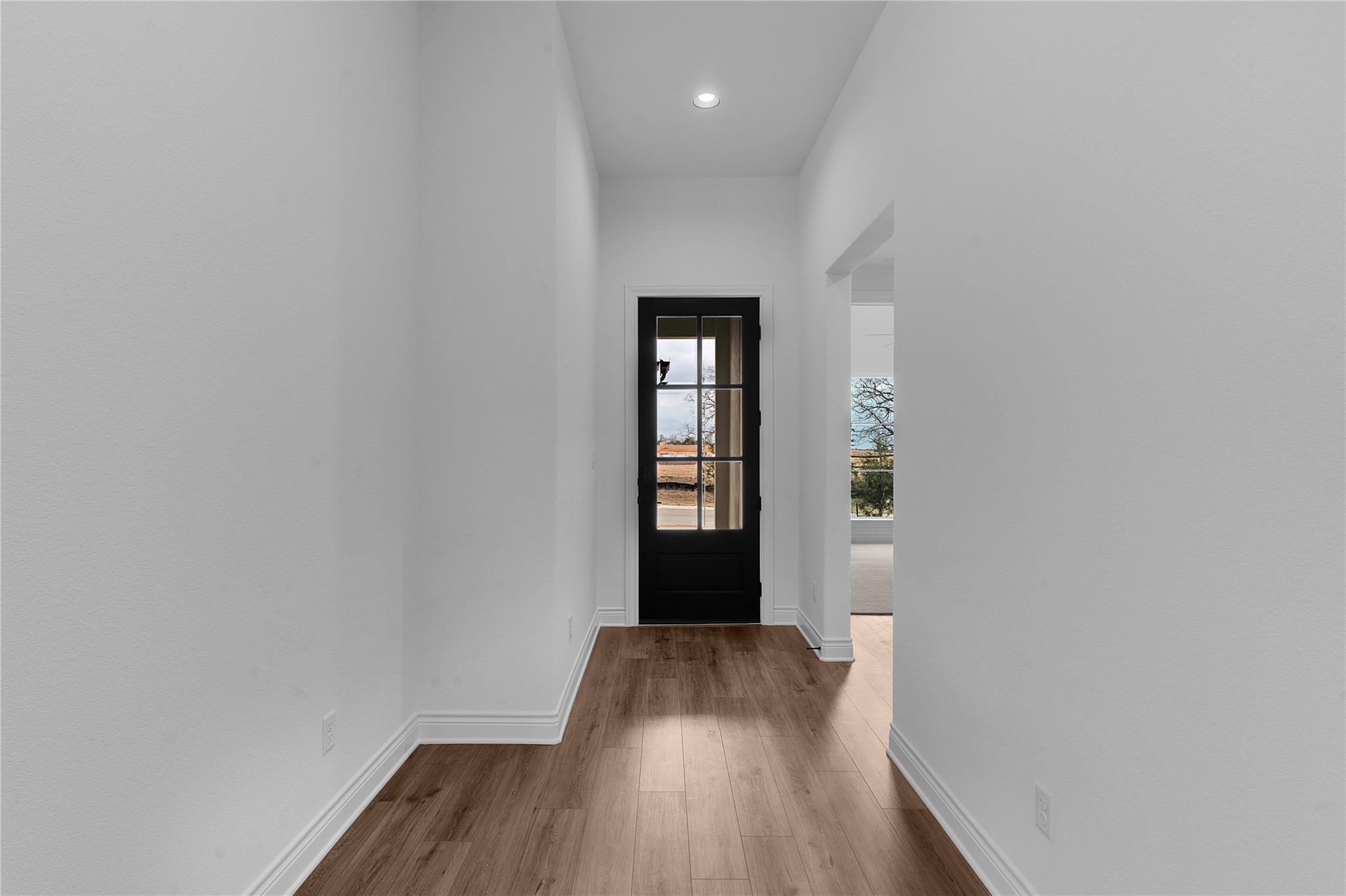 184 William Hersee DR — photo 3