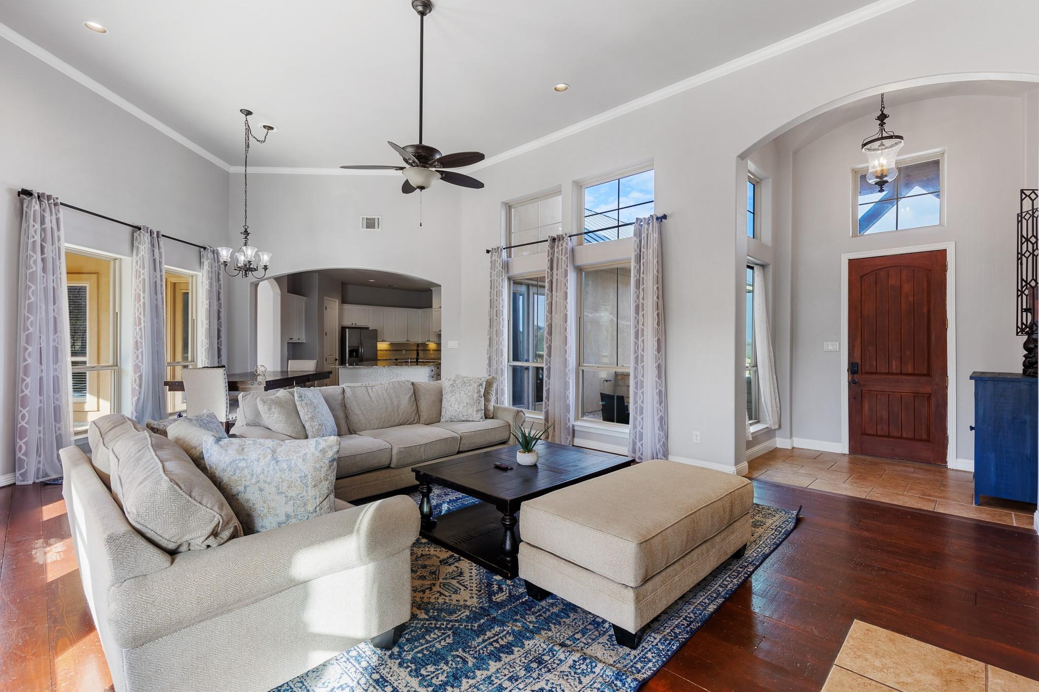 3206 Douglas DR — photo 4