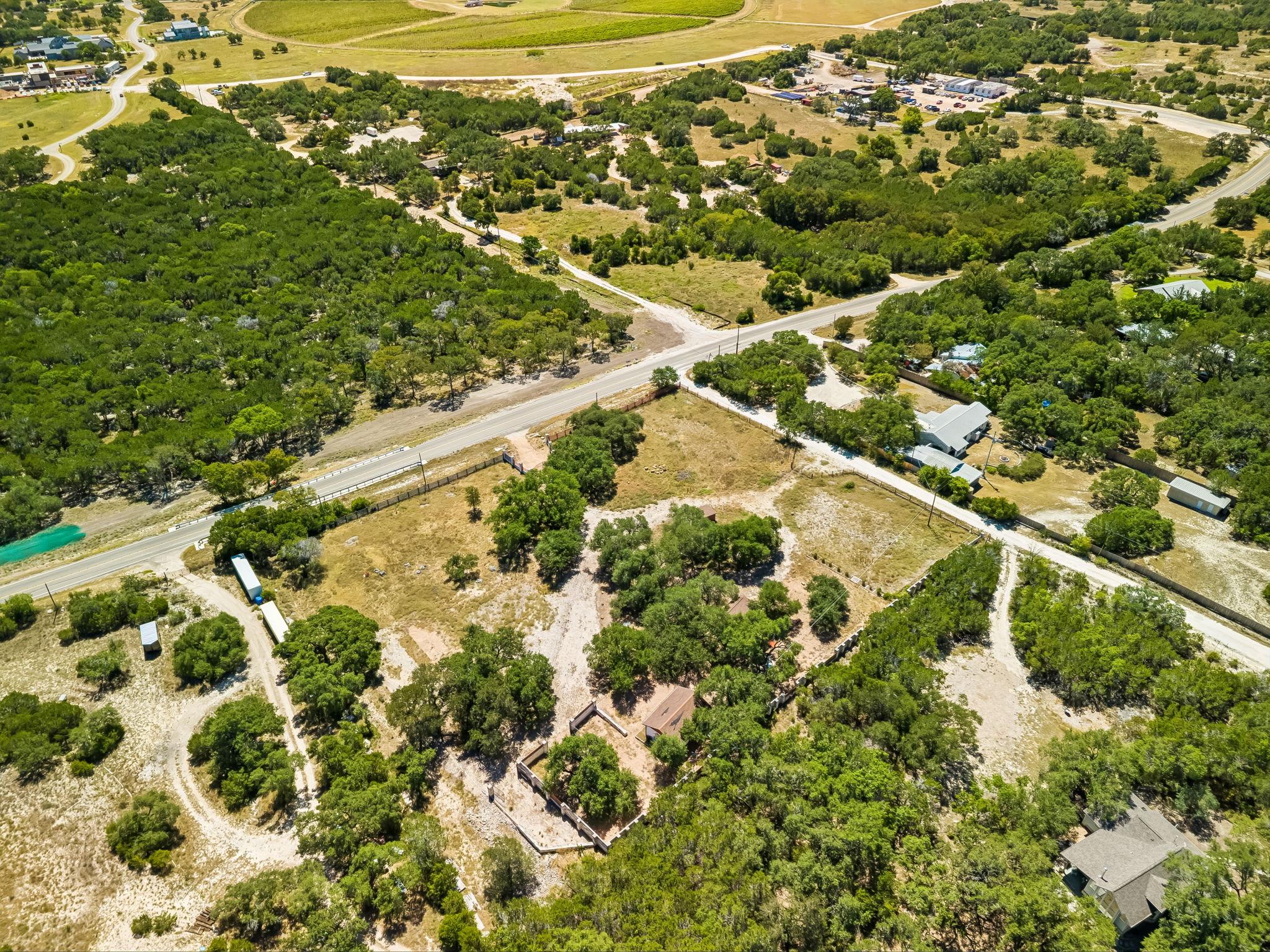18001 Fm 150 — photo 3