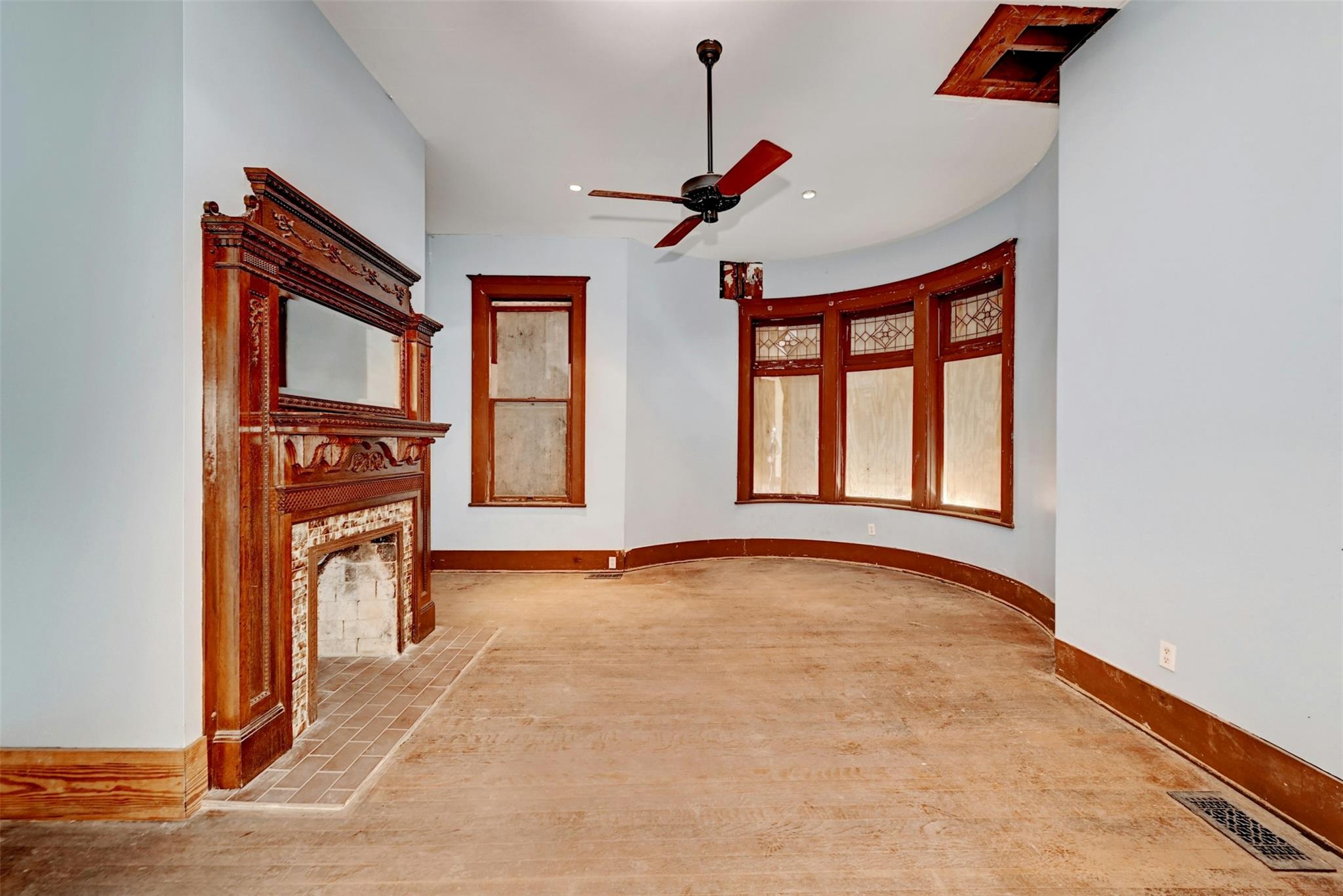 709 Lexington ST — photo 4