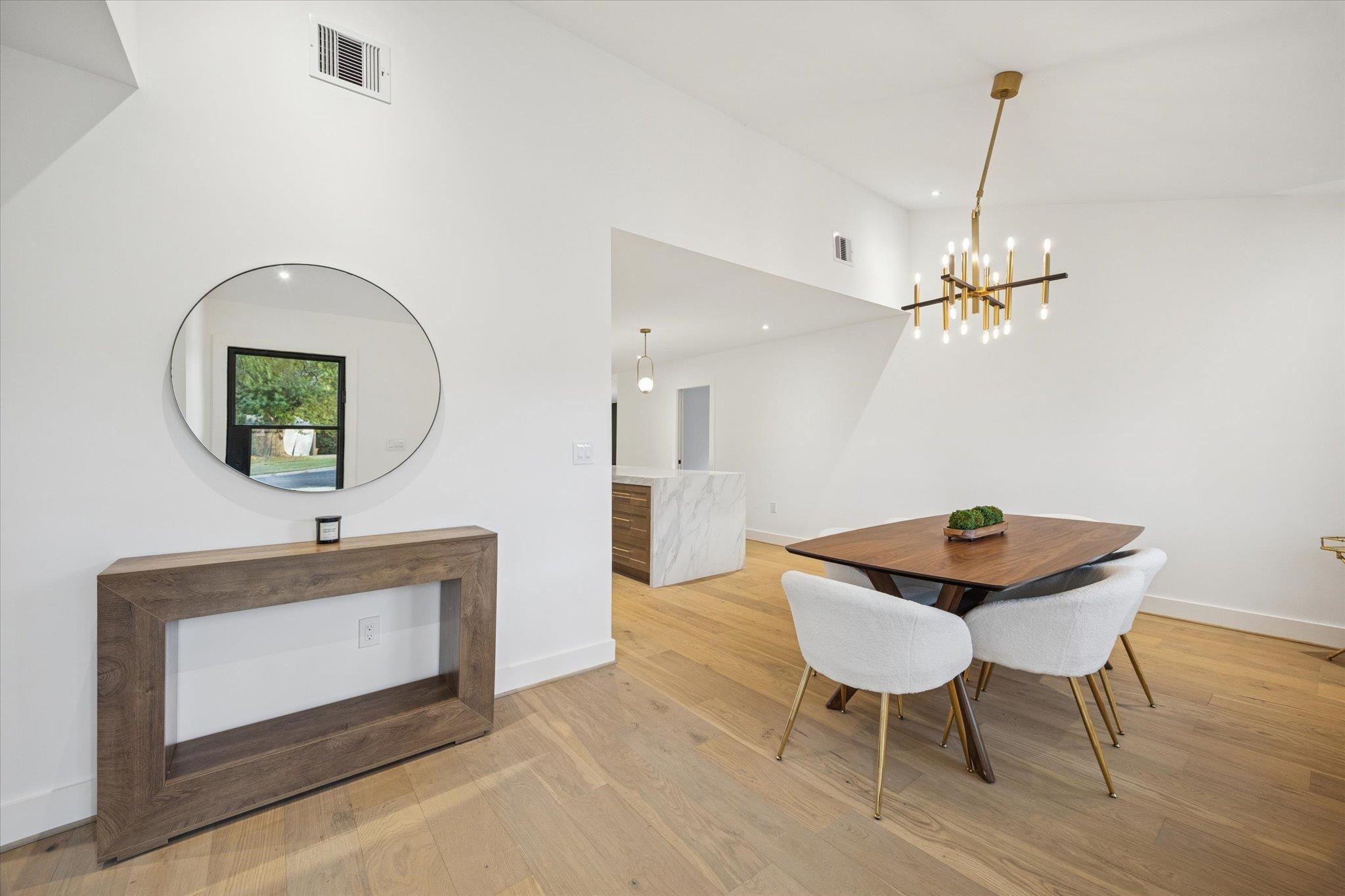1611 Ridgehaven DR — photo 3