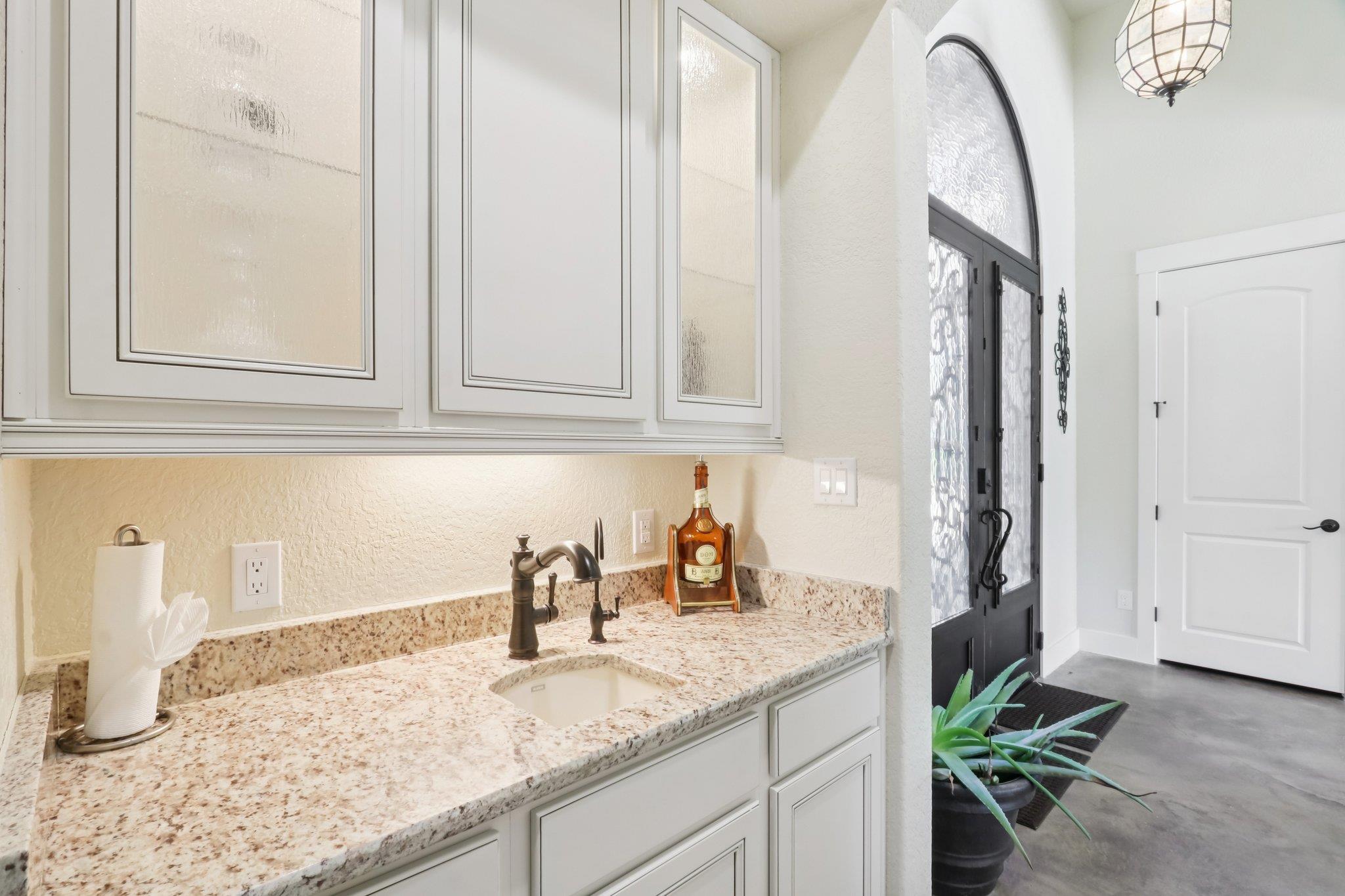 1194 Vaquero WAY — photo 3