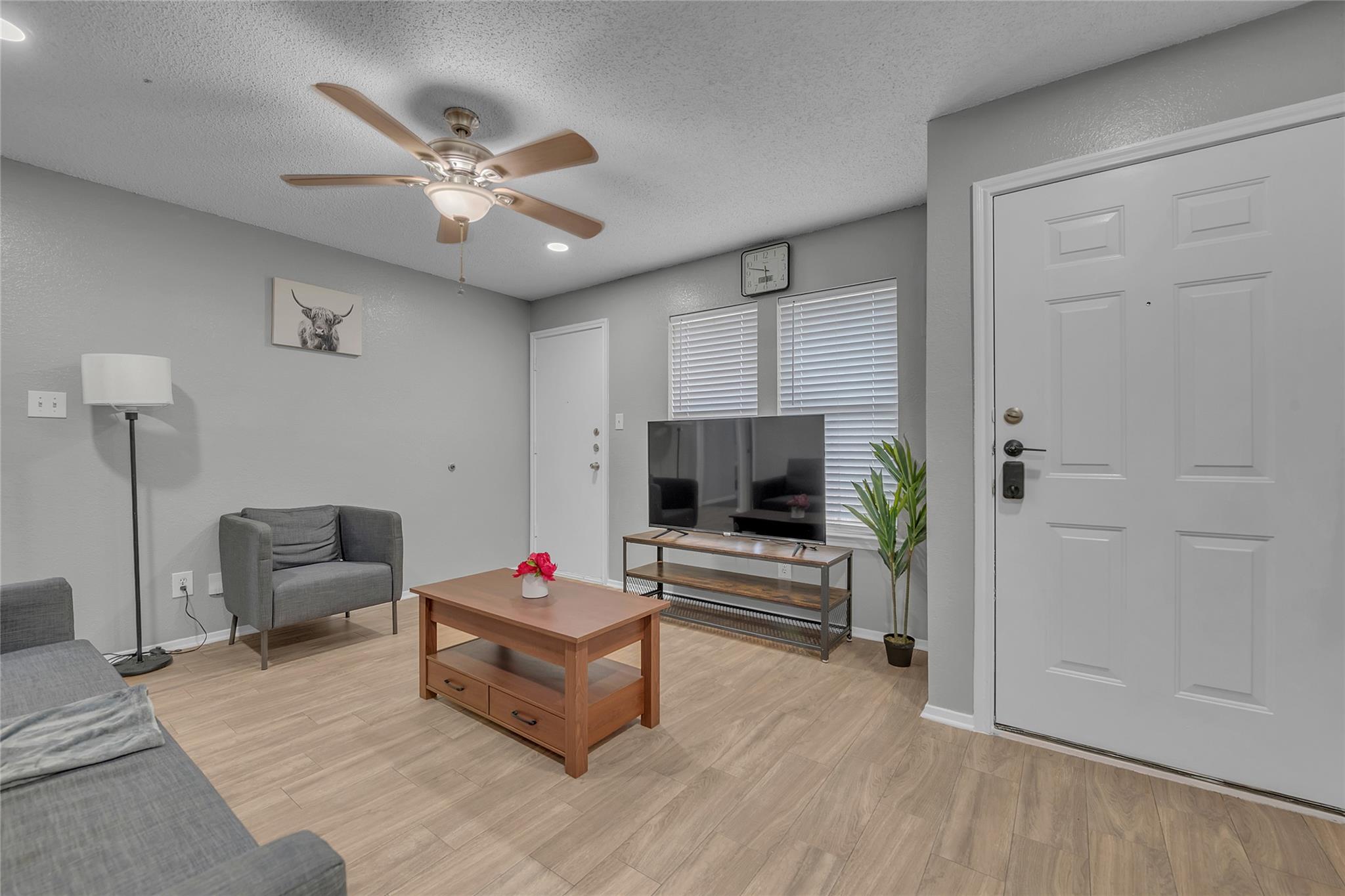 1507 Hollow Tree BLVD — photo 4