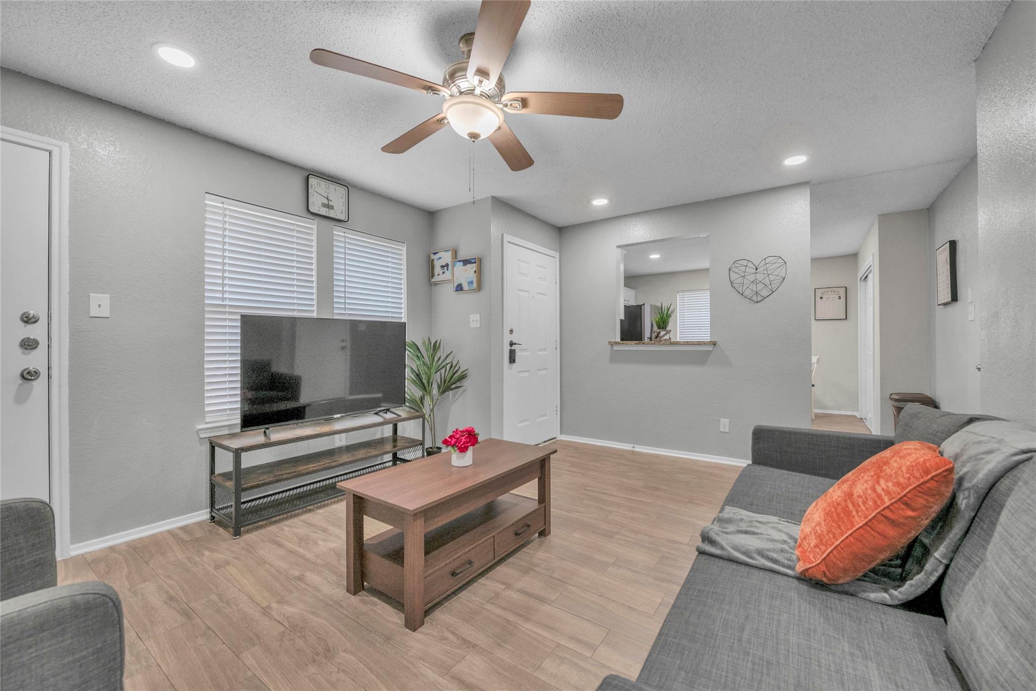 1507 Hollow Tree BLVD — photo 5