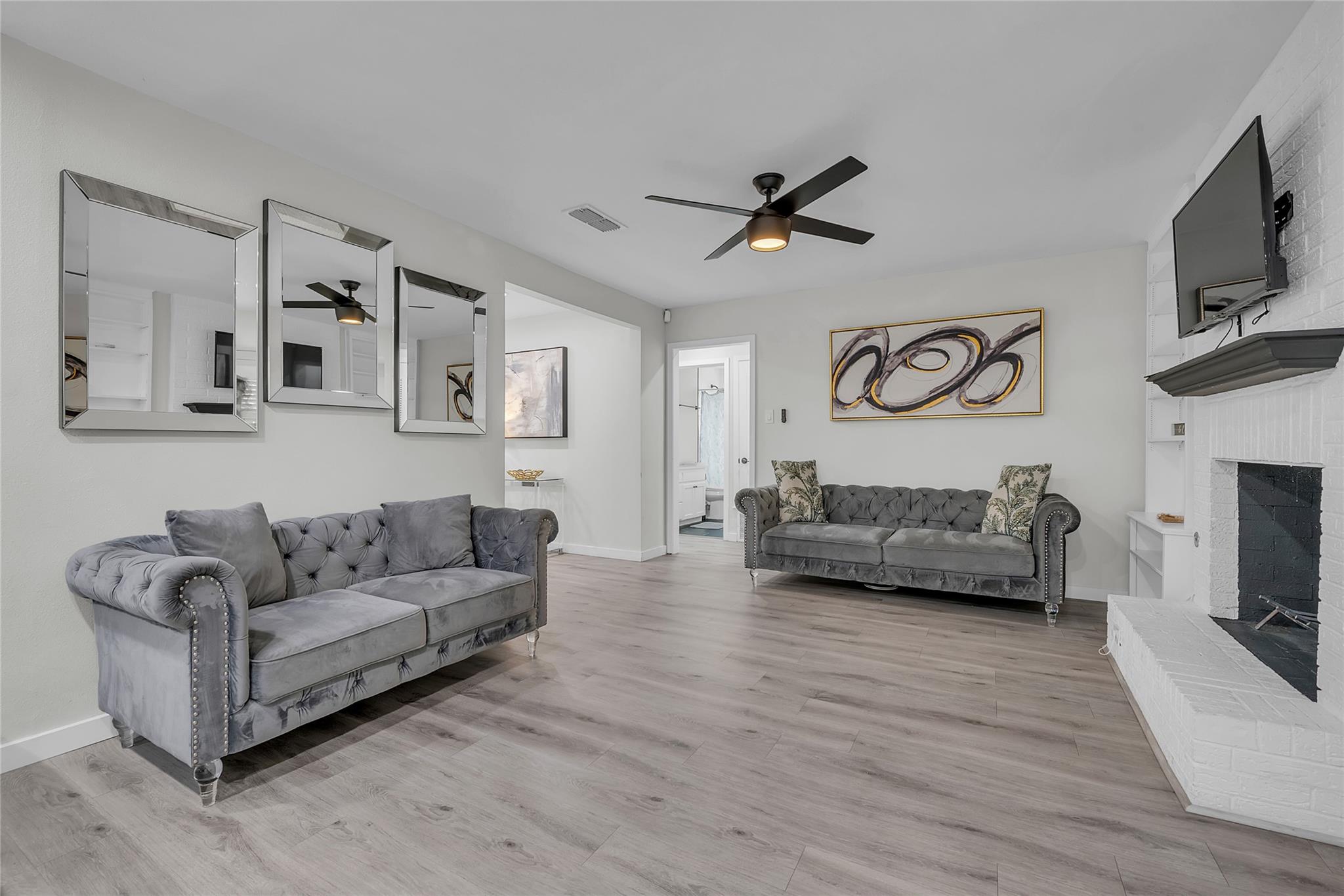 3400 Laguna DR — photo 5
