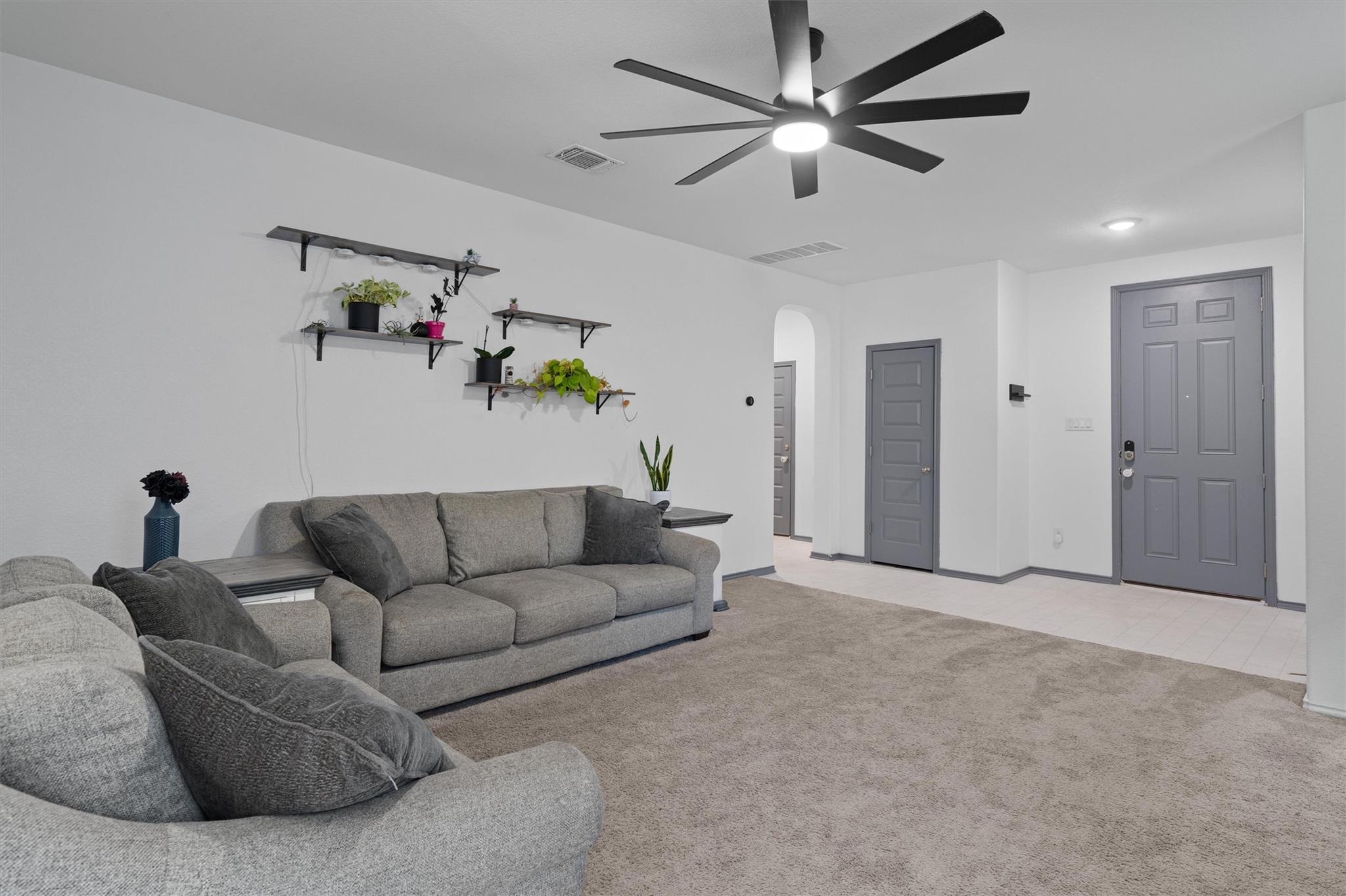 212 Katie Elder DR — photo 3