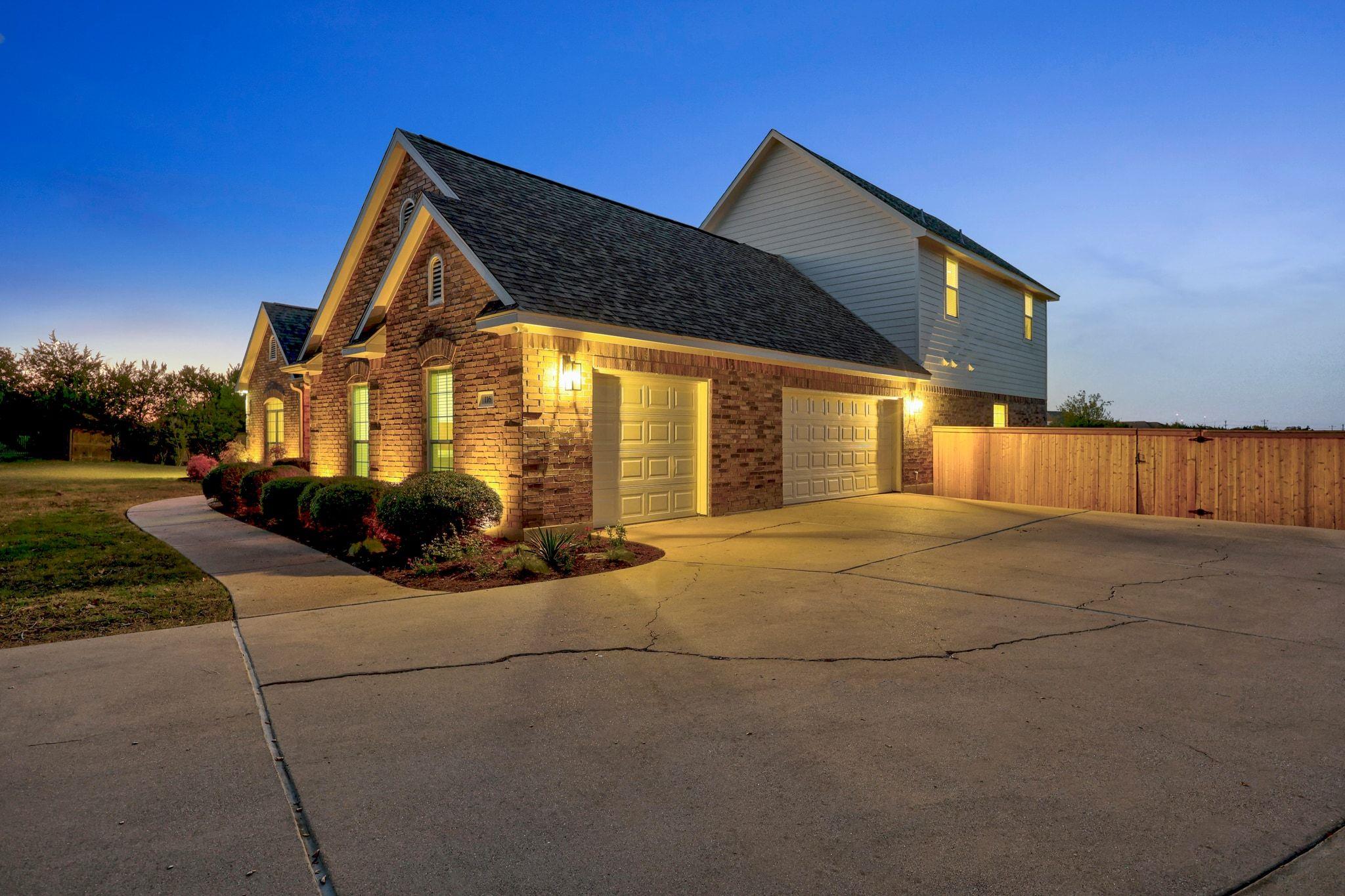 116 Oak Plaza DR — photo 3