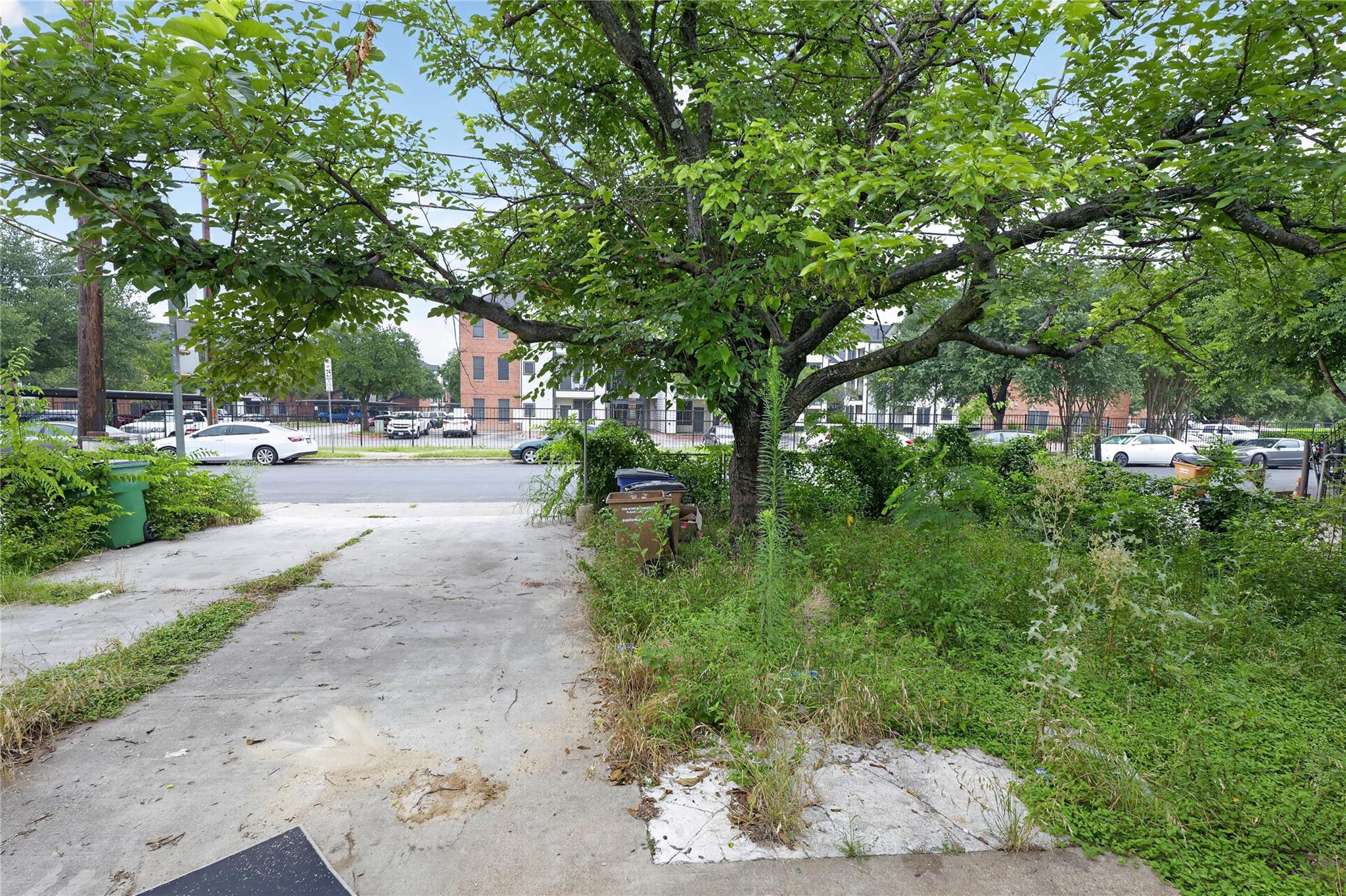 7606 Blessing Ave — photo 5