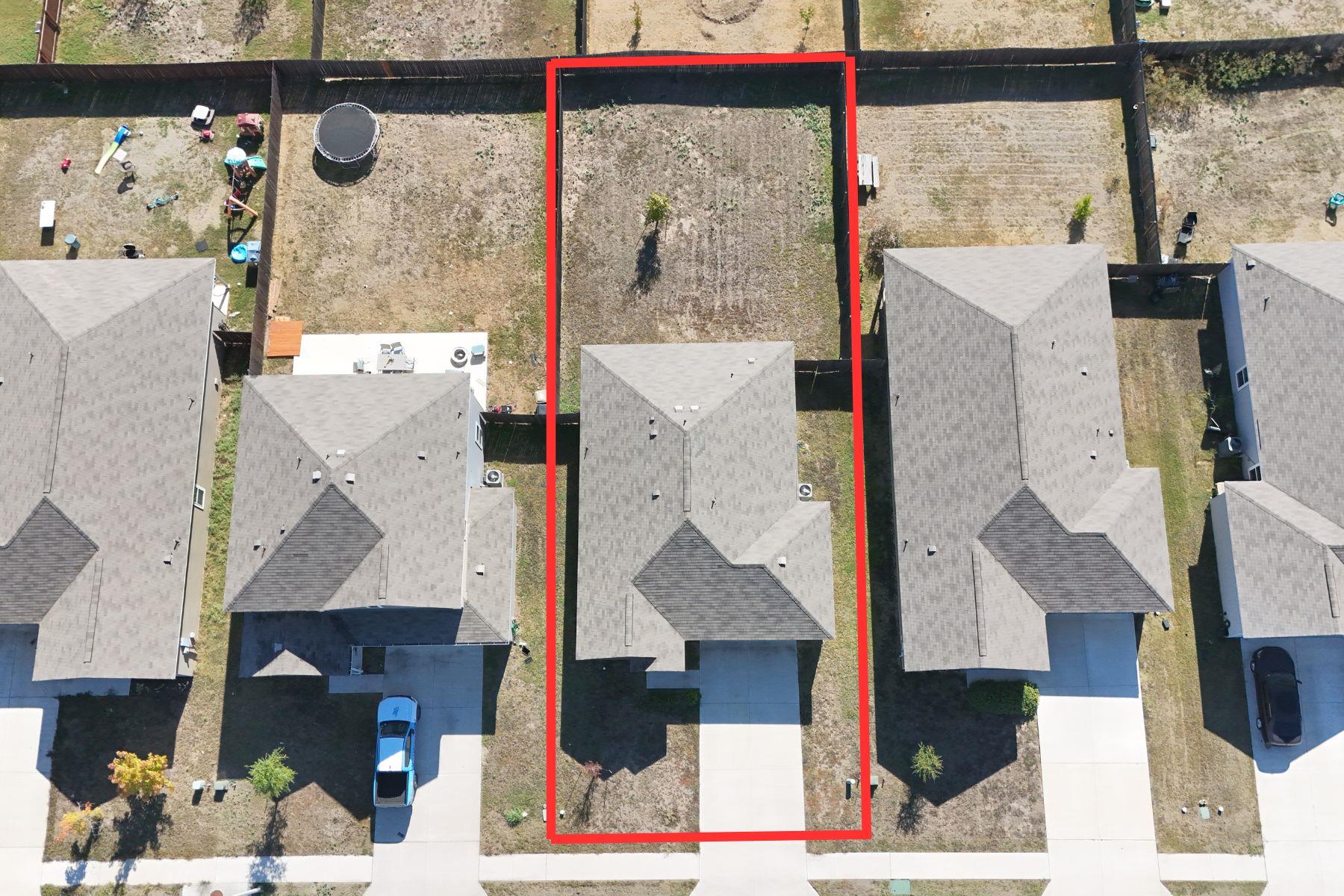 771 Bunton Reserve BLVD — photo 3