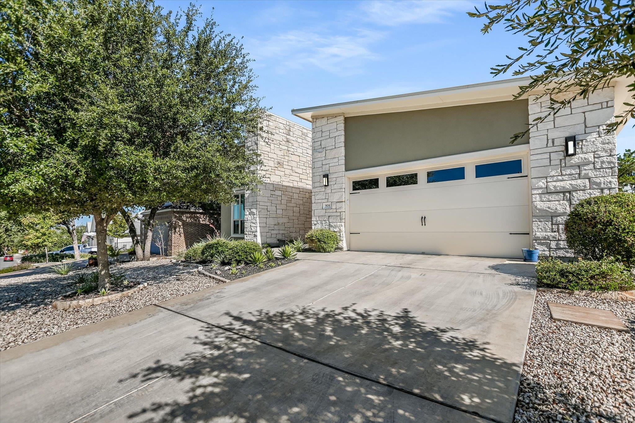 804 Dancing Oak LN — photo 3