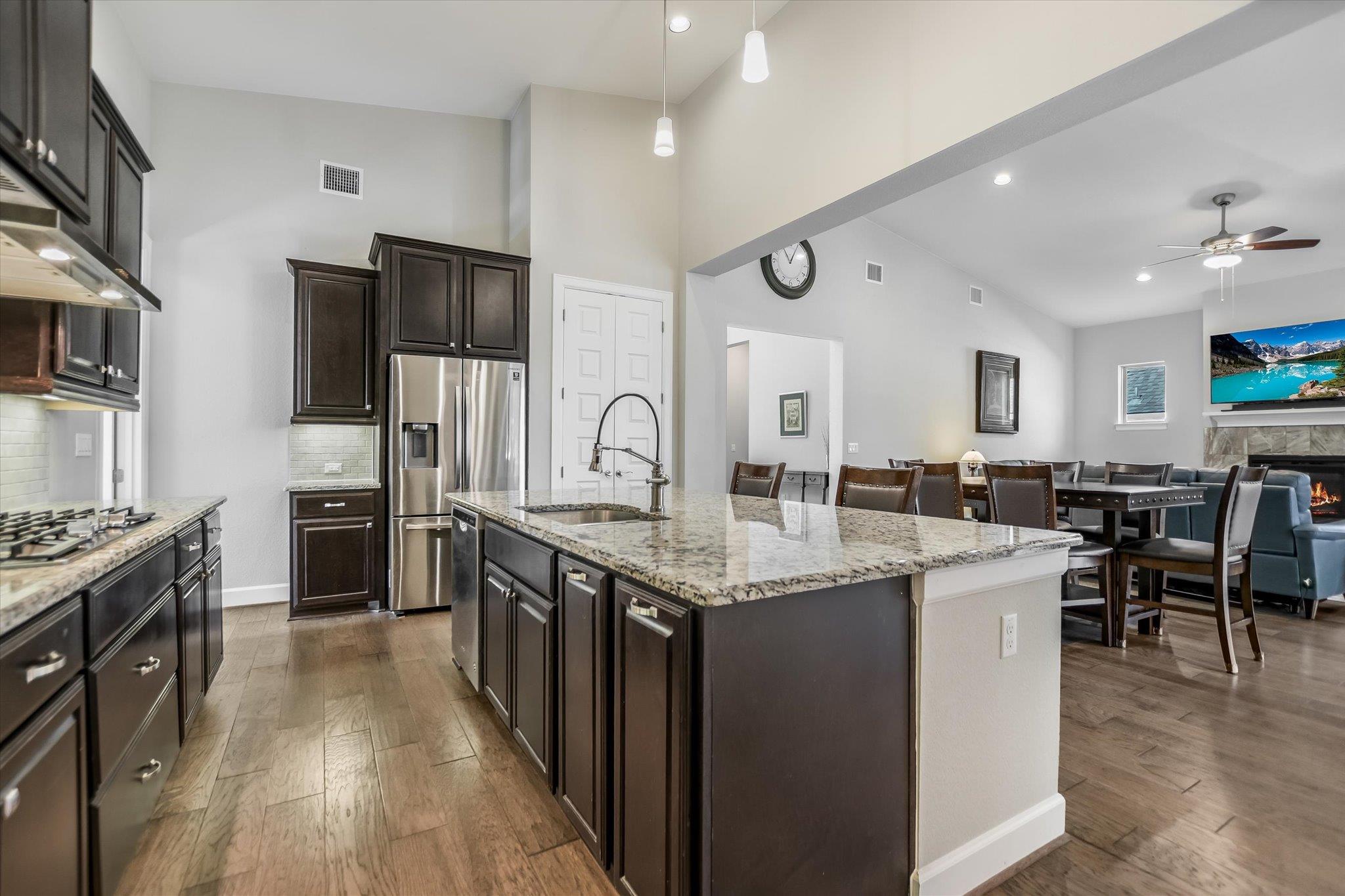 804 Dancing Oak LN — photo 5