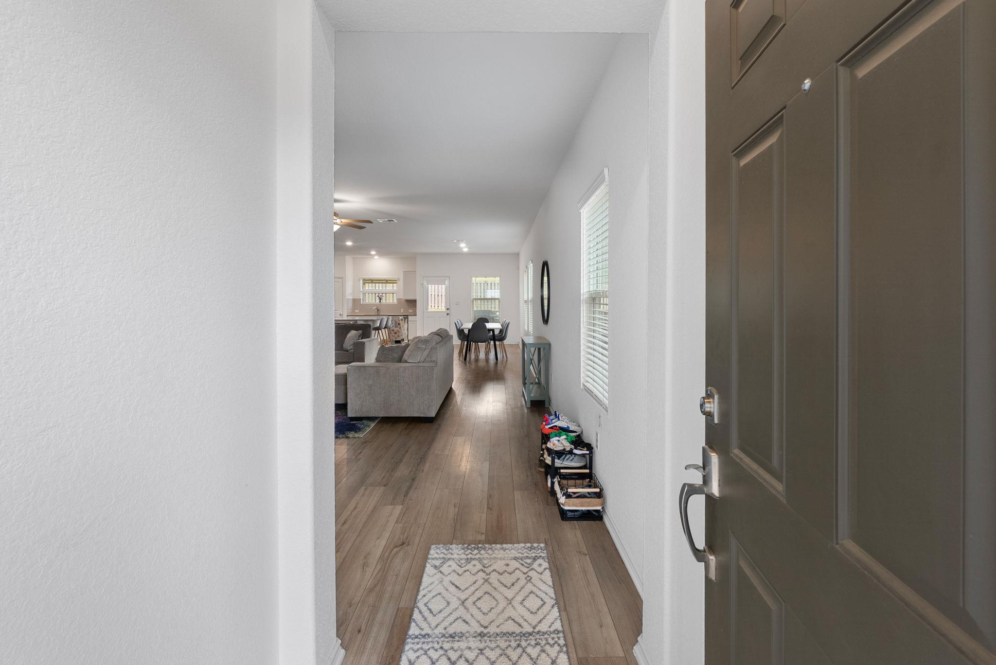 1240 Sweetspire ST — photo 4