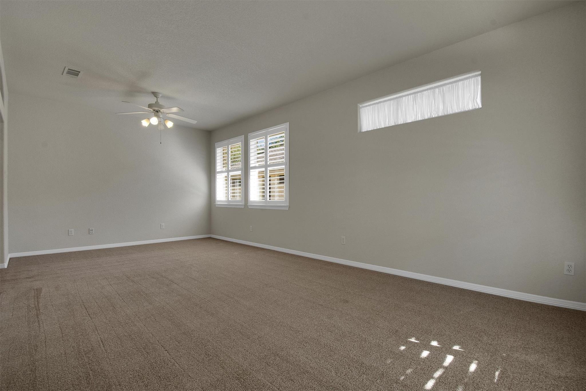 102 Lavaca LN — photo 5