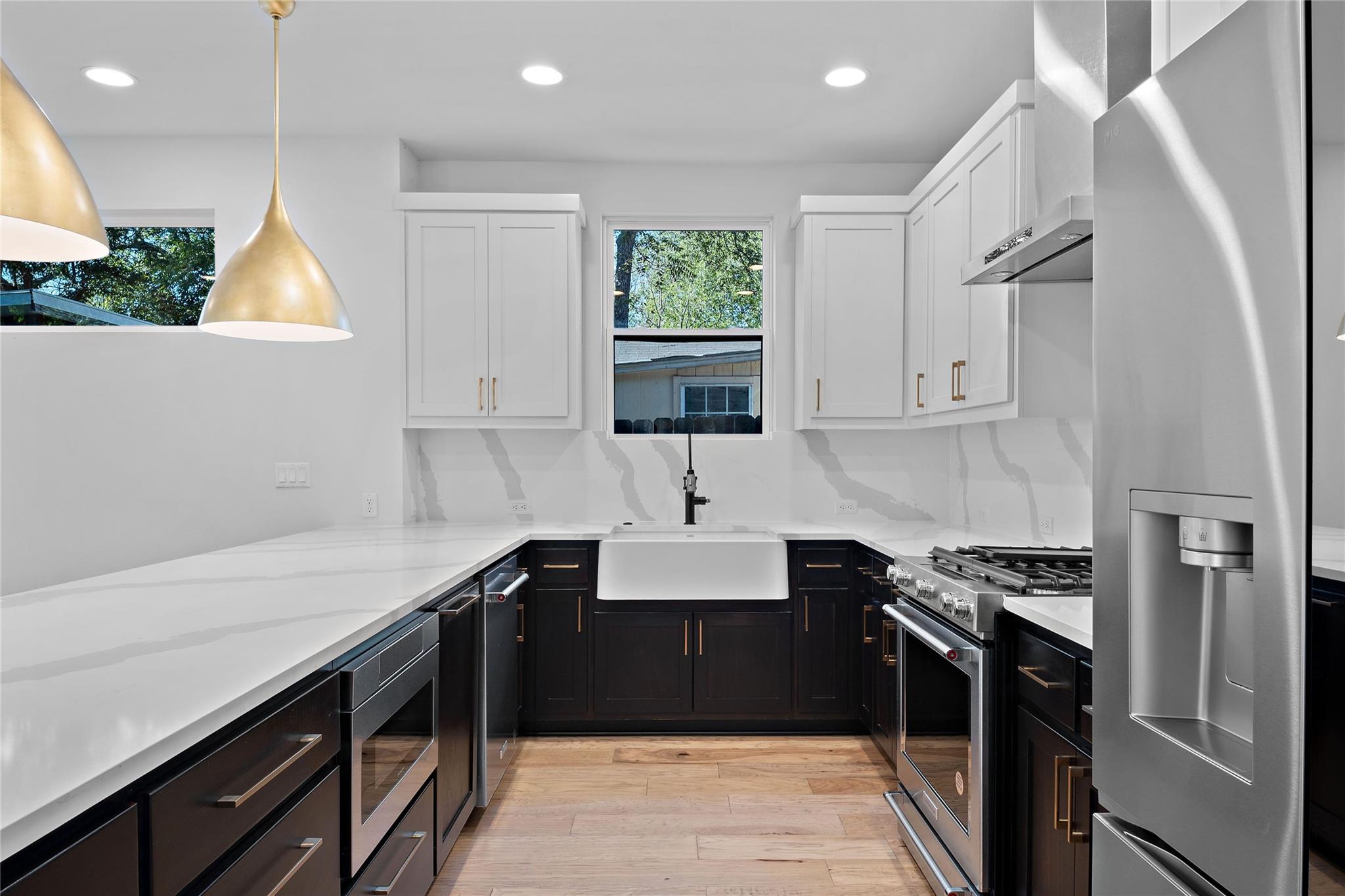 2211 Santa Rosa ST — photo 5