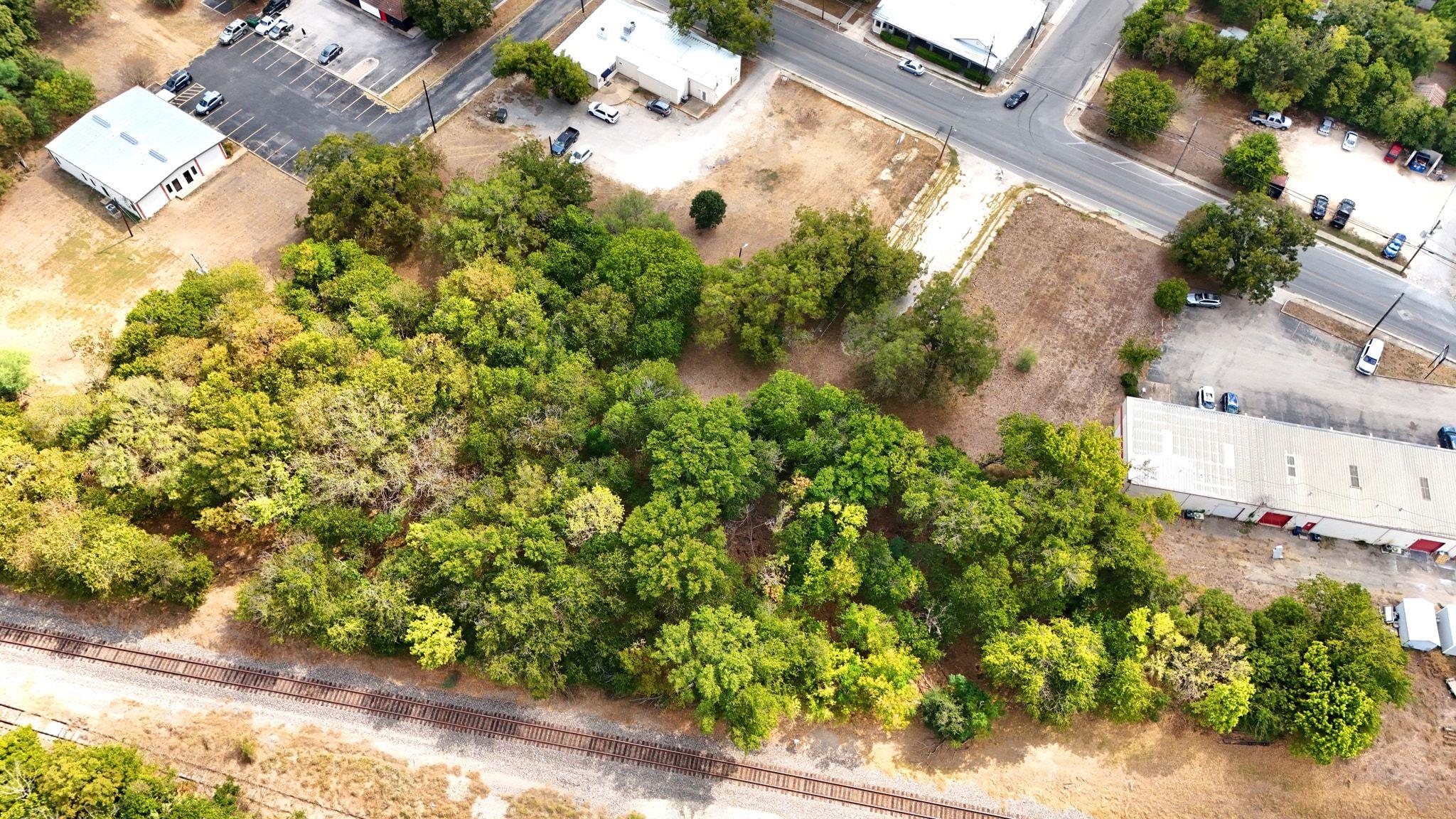 215 Cheatham ST — photo 3