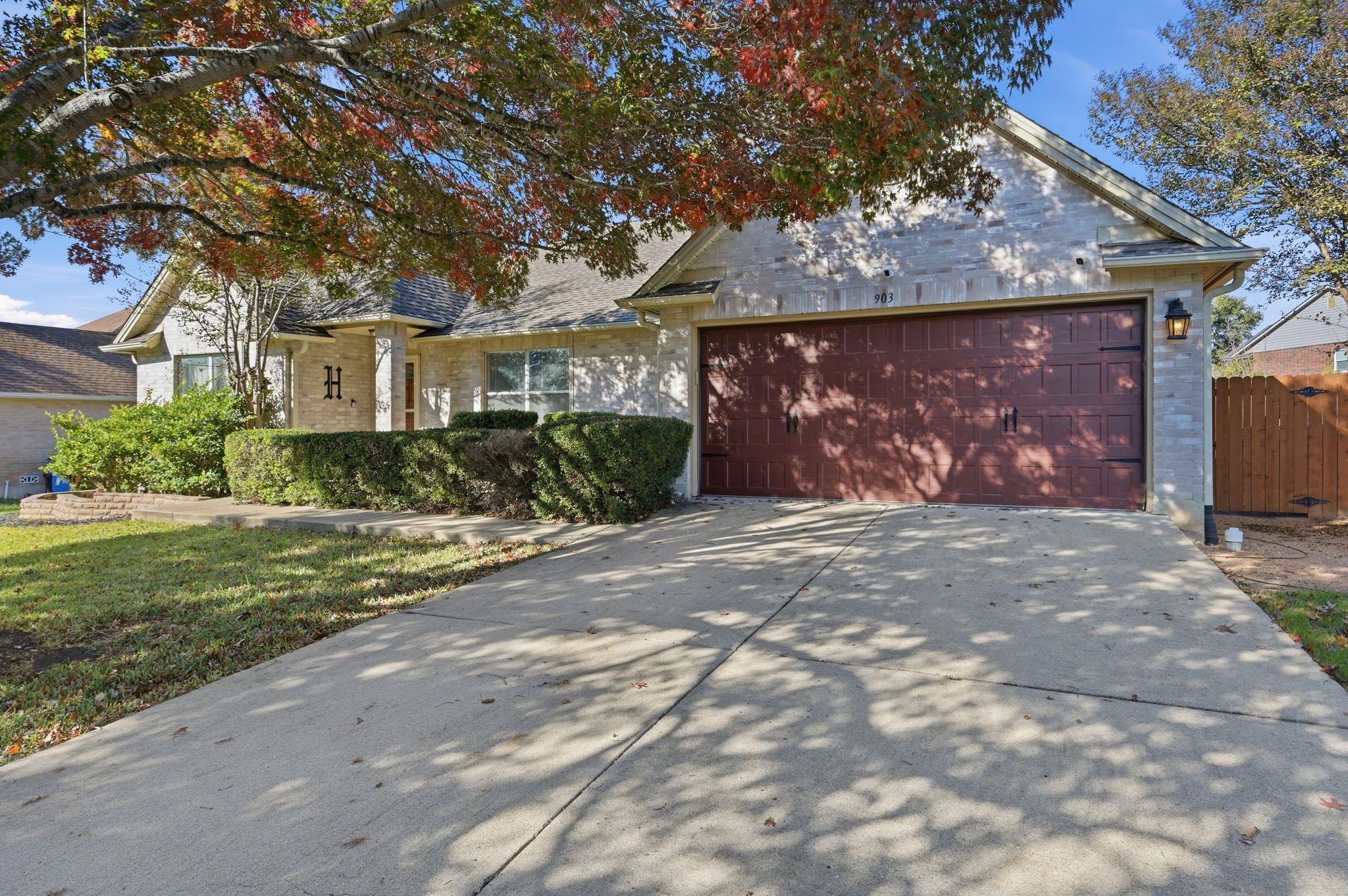 903 Olympic DR — photo 4