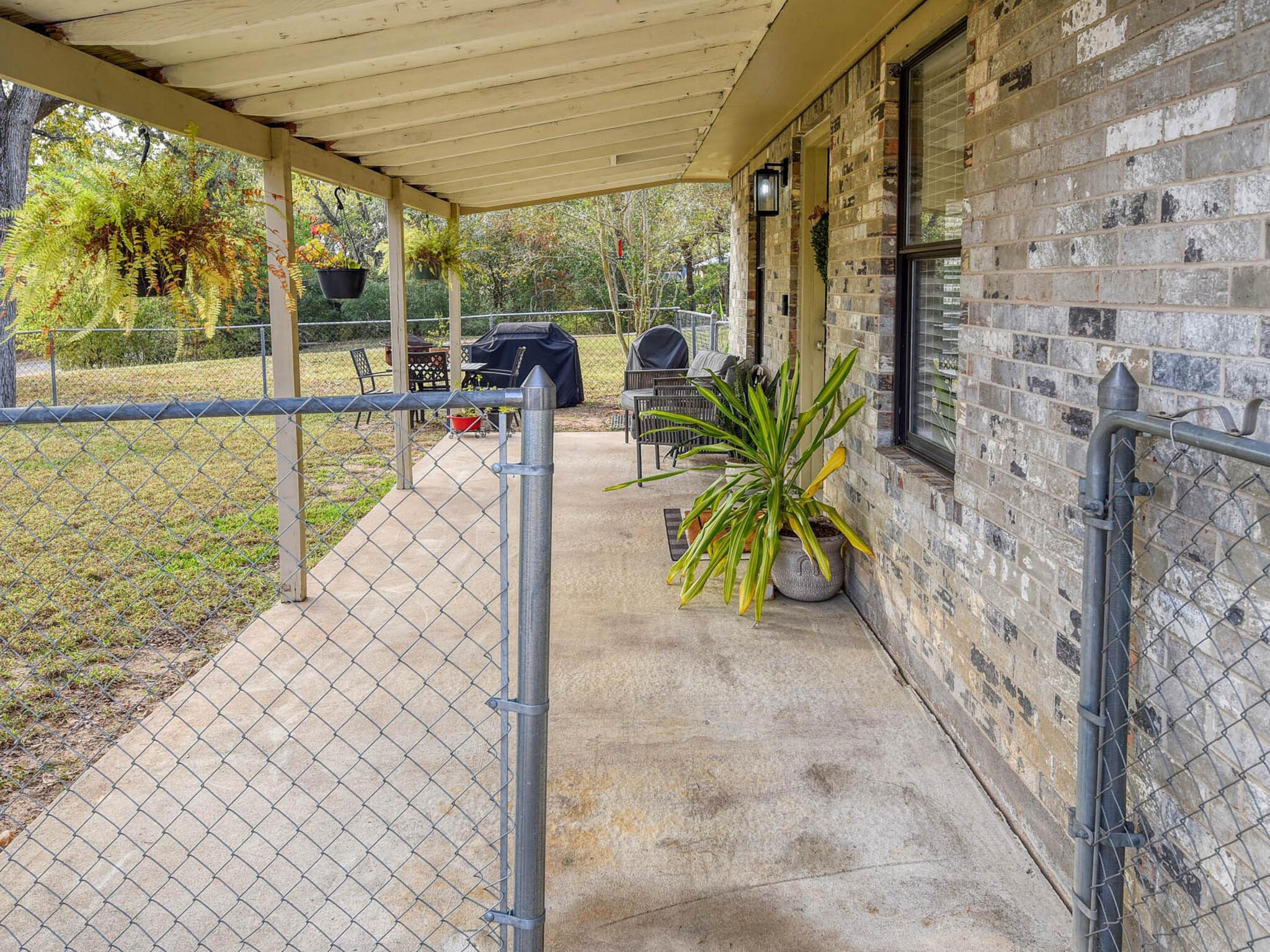 504 Hickory ST — photo 5