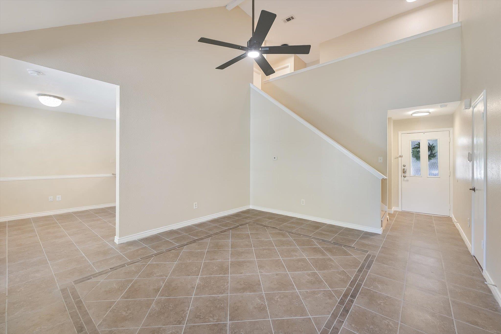 6808 Luckenbach LN — photo 3
